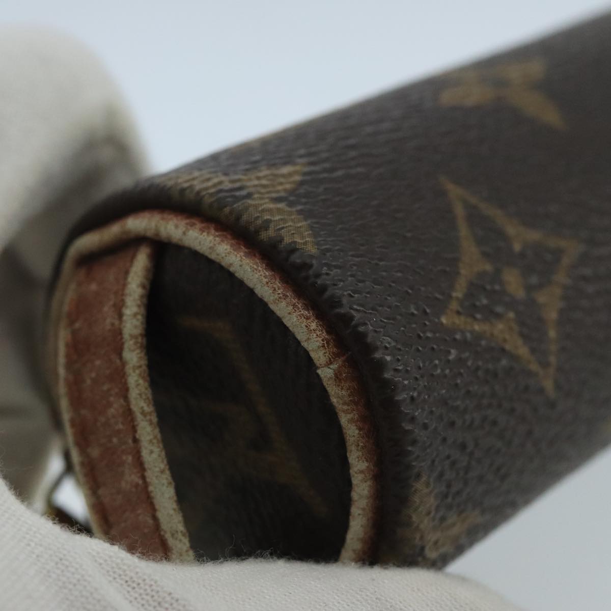 Louis Vuitton Etui À Balles De Golf Brown Canvas Clutch Bag (Pre-Owned)