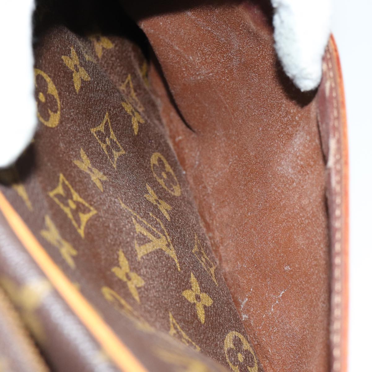 Louis Vuitton Compiegne 28 Brown Canvas Clutch Bag (Pre-Owned)
