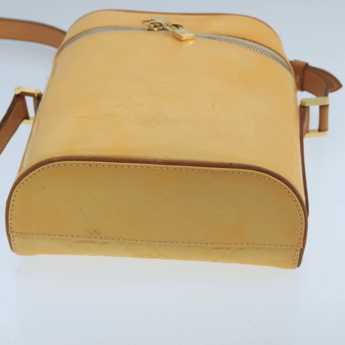 Louis Vuitton Sullivan Yellow Patent Leather Shoulder Bag (Pre-Owned)