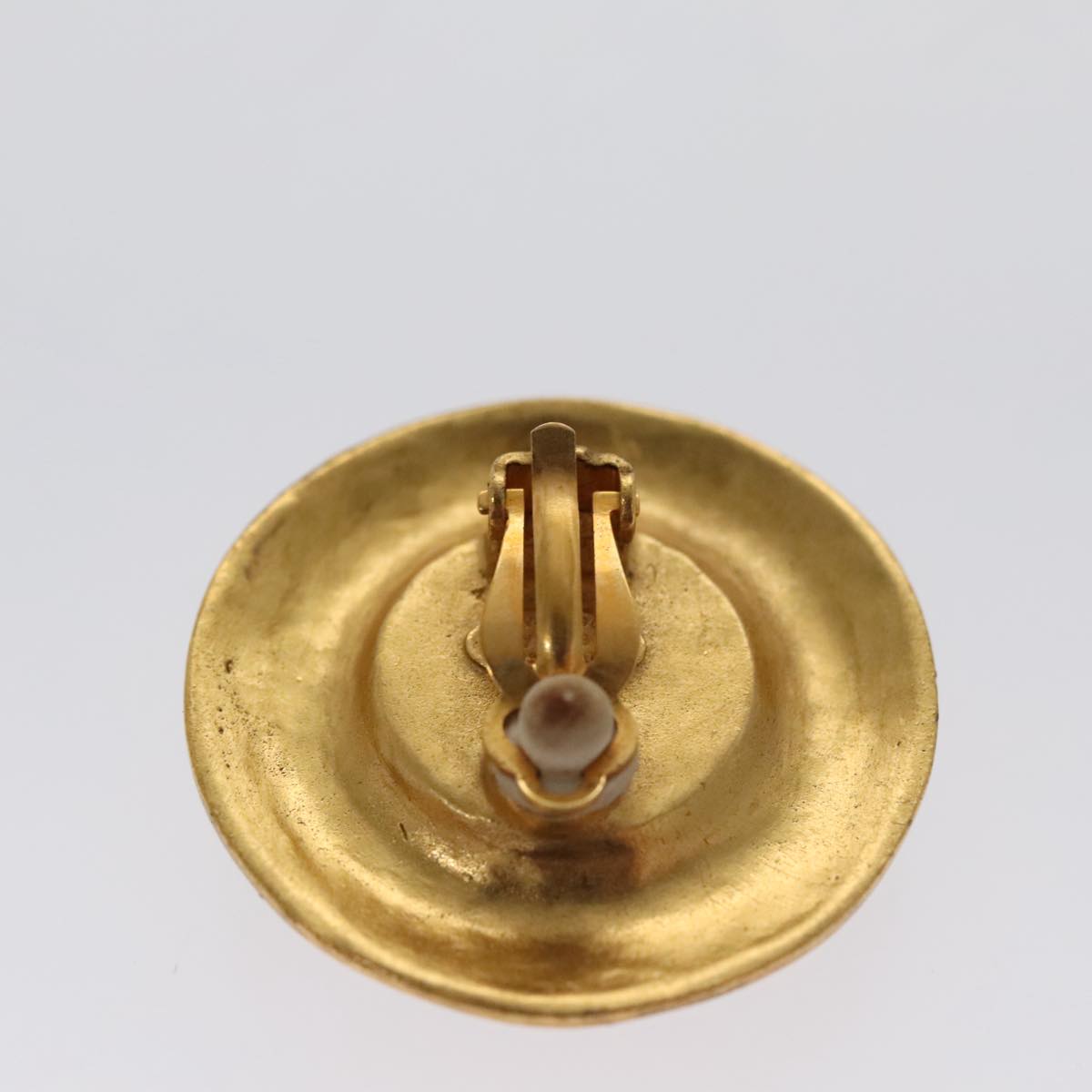 Chanel Gold Metal Earring Jewelry (Pre-Owned)