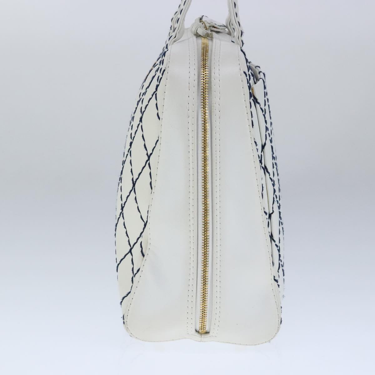 Chanel Wild Stitch White Leather Tote Bag (Pre-Owned)
