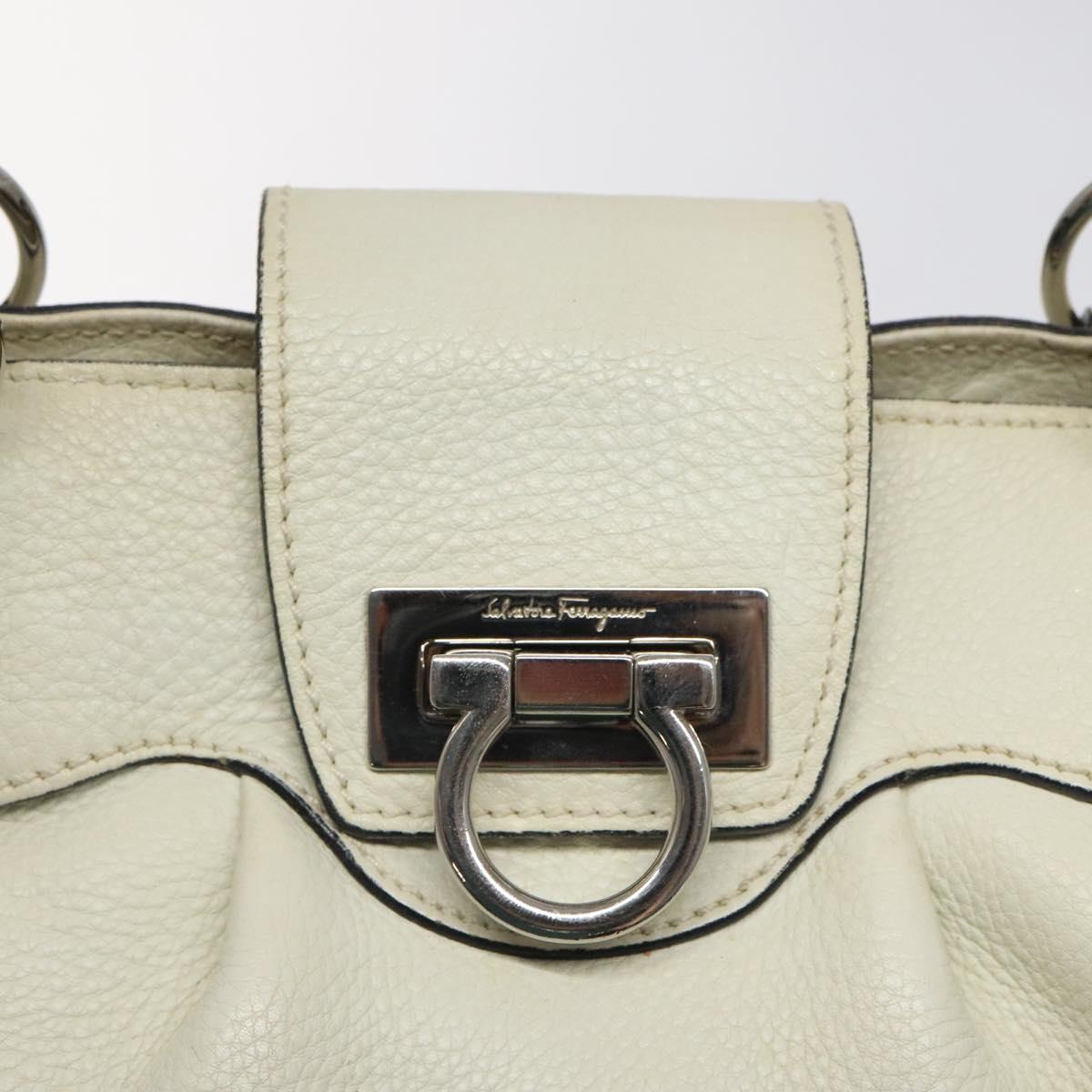 Salvatore Ferragamo Gancini White Leather Tote Bag (Pre-Owned)