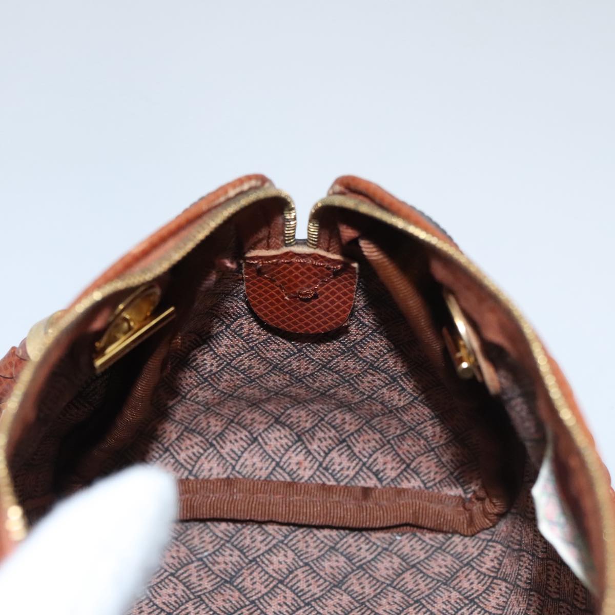 Bottega Veneta -- Black Canvas Handbag (Pre-Owned)