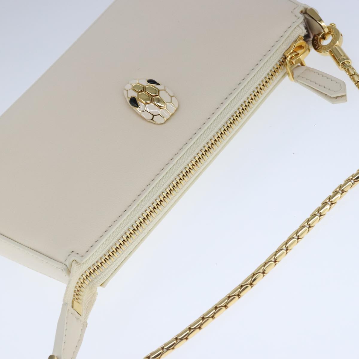 Bulgari Serpenti White Leather Handbag (Pre-Owned)