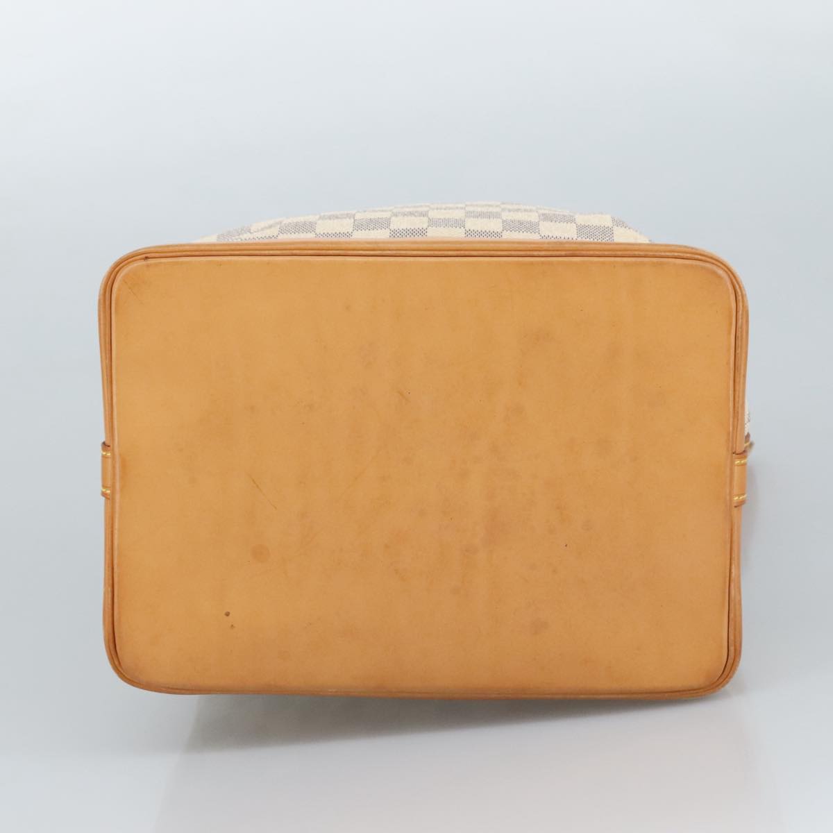 Louis Vuitton Noe White Canvas Shoulder Bag (Pre-Owned)