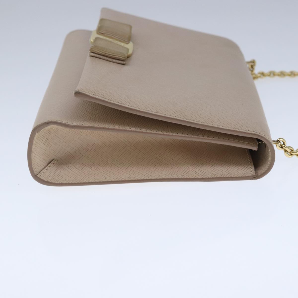 Salvatore Ferragamo Vara Beige Leather Shoulder Bag (Pre-Owned)