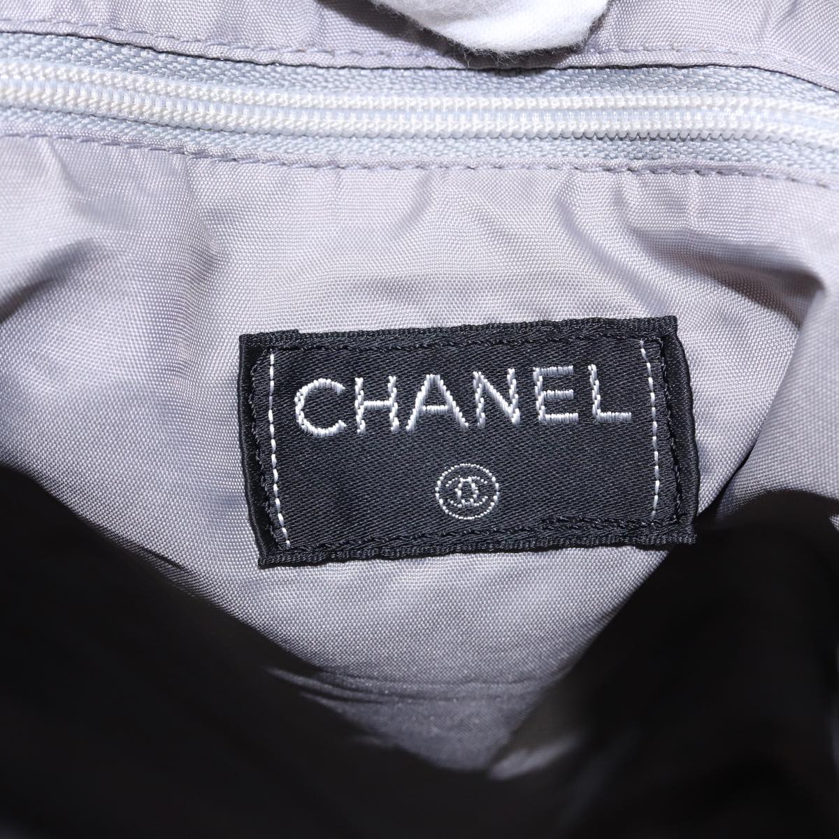 Chanel Cabas White Canvas Tote Bag (Pre-Owned)