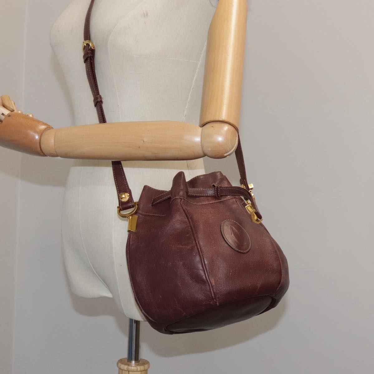 Cartier Must De Cartier Burgundy Leather Shoulder Bag (Pre-Owned)