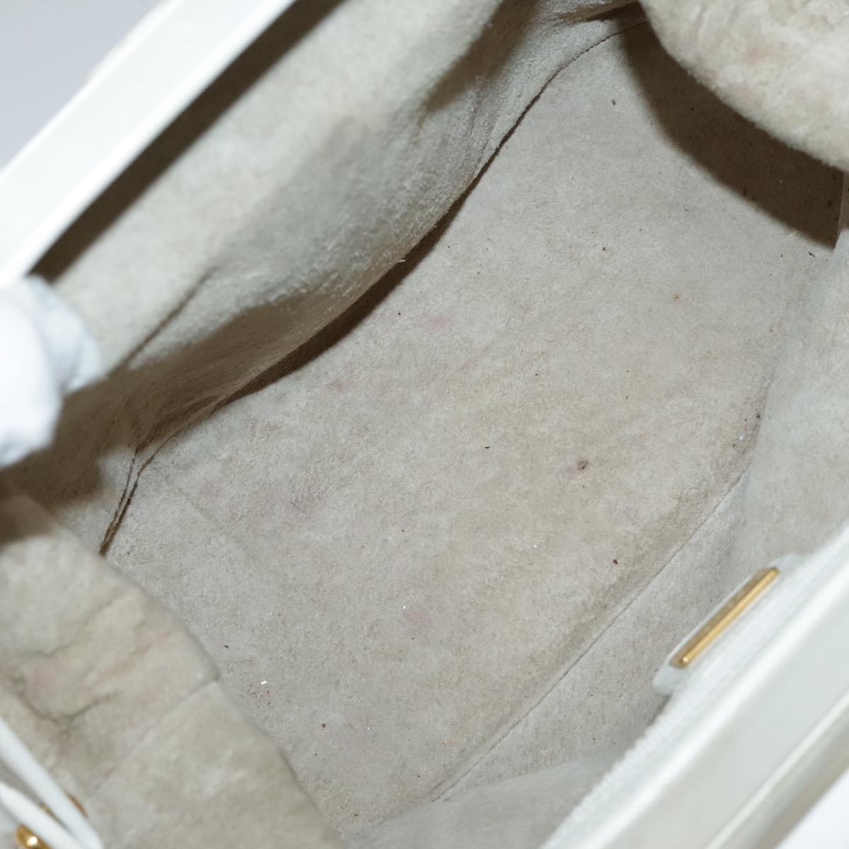 Gucci White Leather Shoulder Bag (Pre-Owned)
