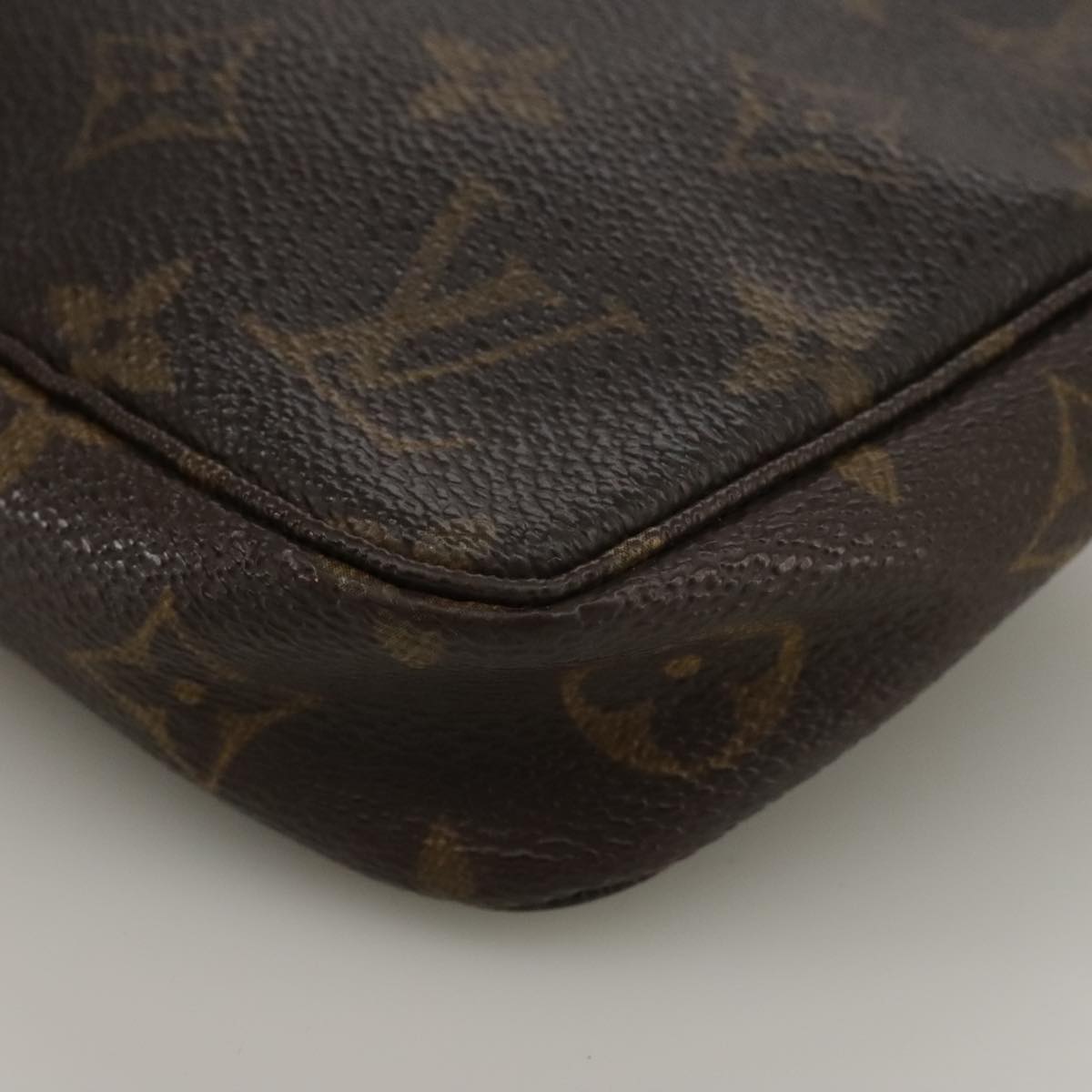 Louis Vuitton Pochette Accessoire Brown Canvas Clutch Bag (Pre-Owned)