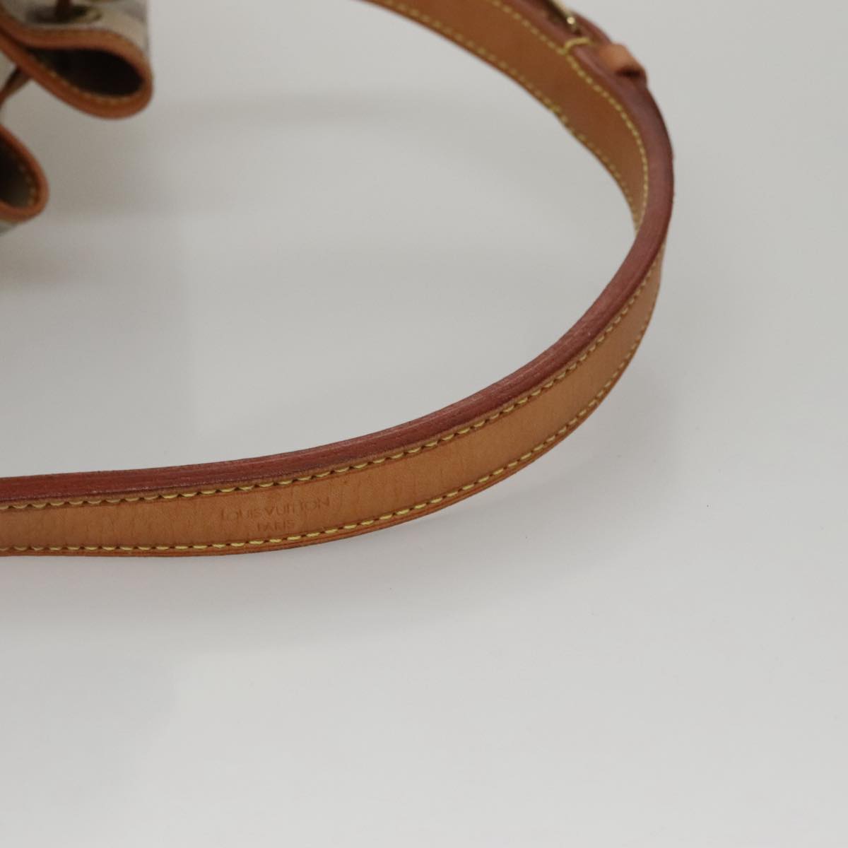Louis Vuitton Noé White Canvas Shoulder Bag (Pre-Owned)