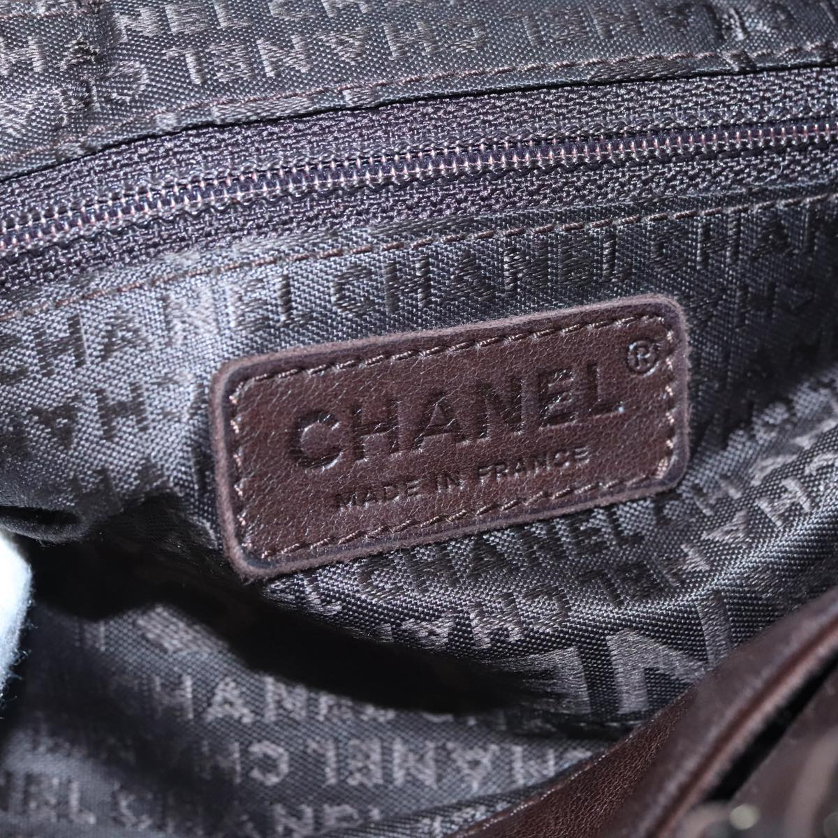 Chanel Hobo Brown Leather Handbag (Pre-Owned)