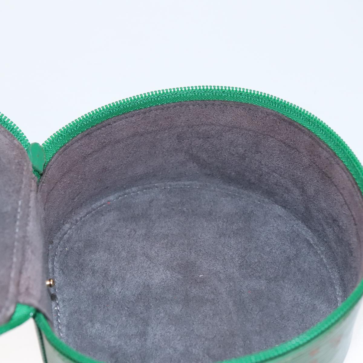 Louis Vuitton Ecrin Green Leather Clutch Bag (Pre-Owned)