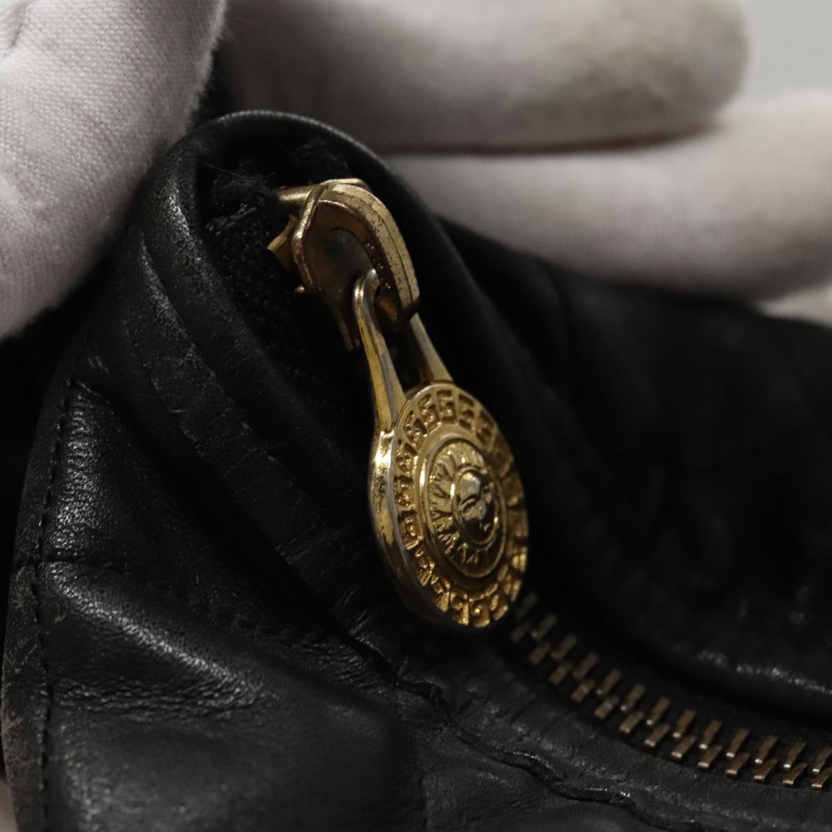 Versace Black Leather Handbag (Pre-Owned)