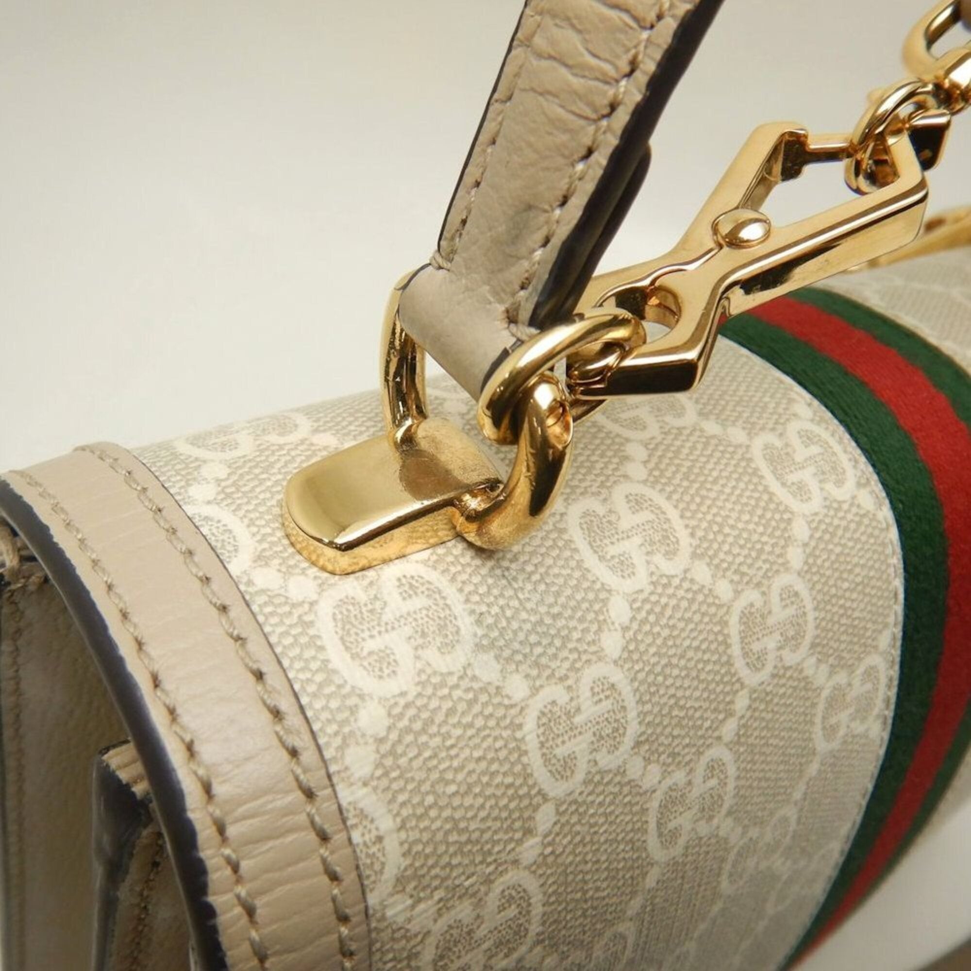 Gucci Beige Gg Supreme Handbag (Pre-Owned)