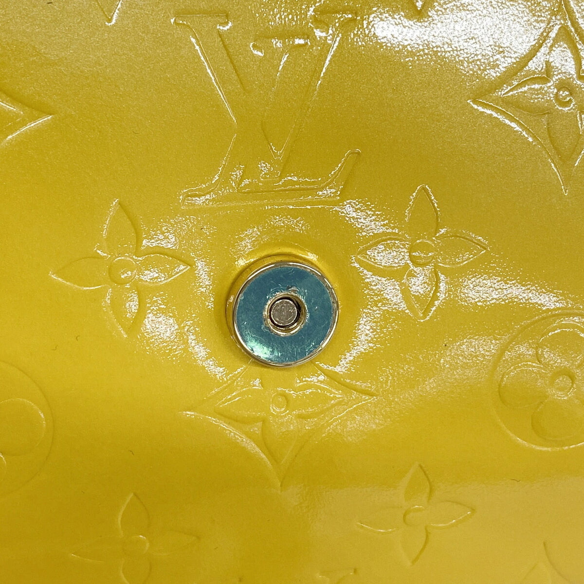 Louis Vuitton Jaune Shoulder Bag (Pre-Owned)