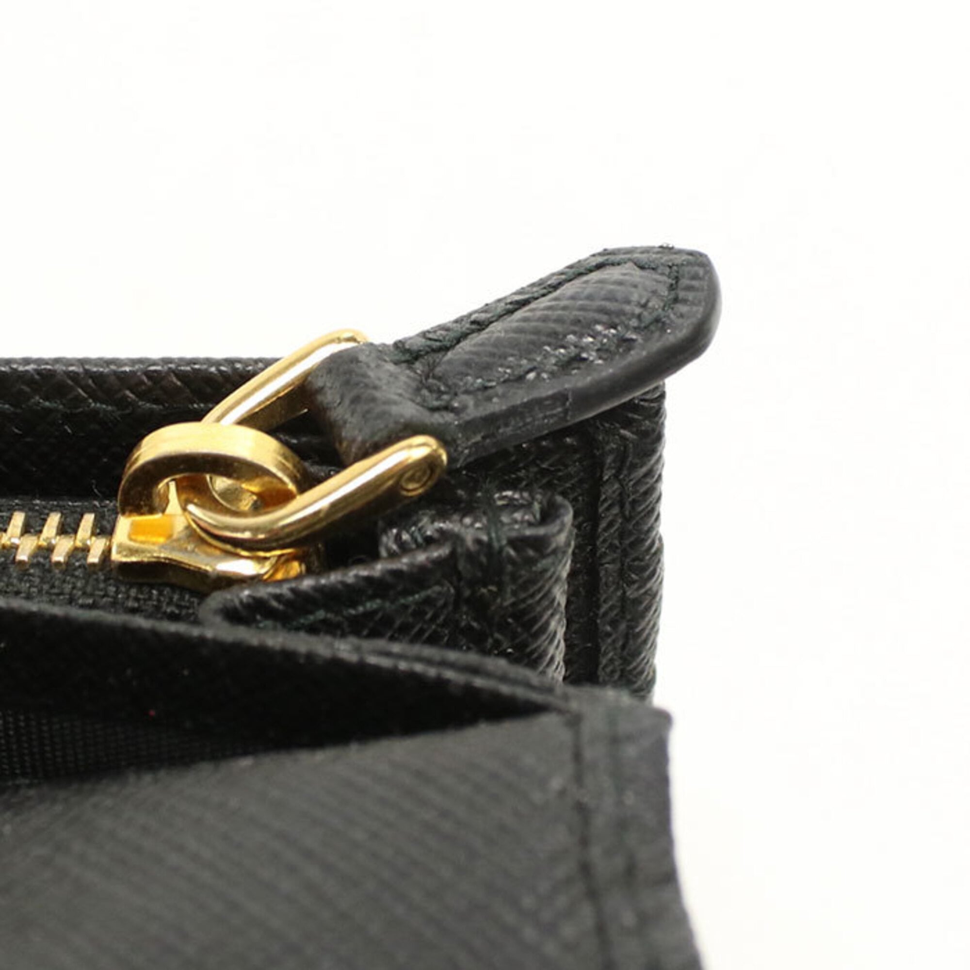 Prada Black Leather Long Wallet (Bi-Fold) (Pre-Owned)