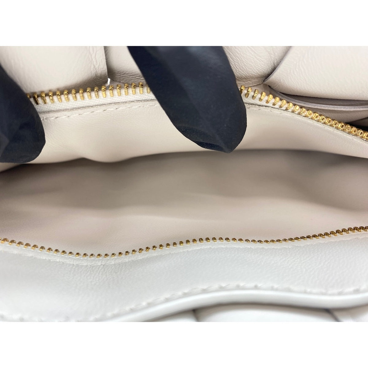 Bottega Veneta White Handbag (Pre-Owned)