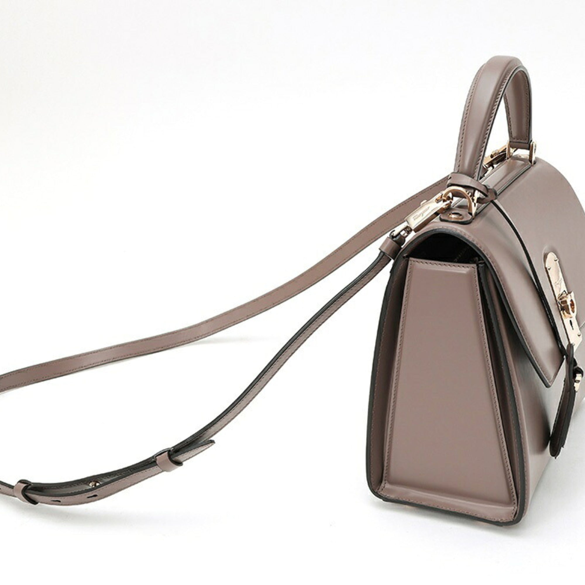 Salvatore Ferragamo Grayish Leather Shoulder Bag (Pre-Owned)
