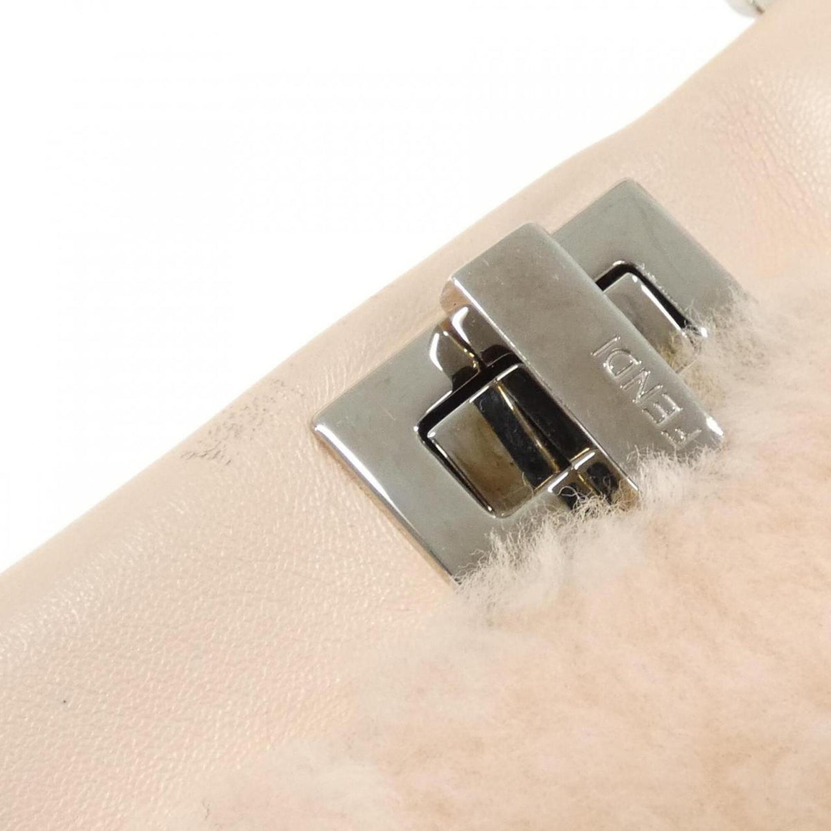 Fendi Light Pink Leather Fur Handbag (Pre-Owned)