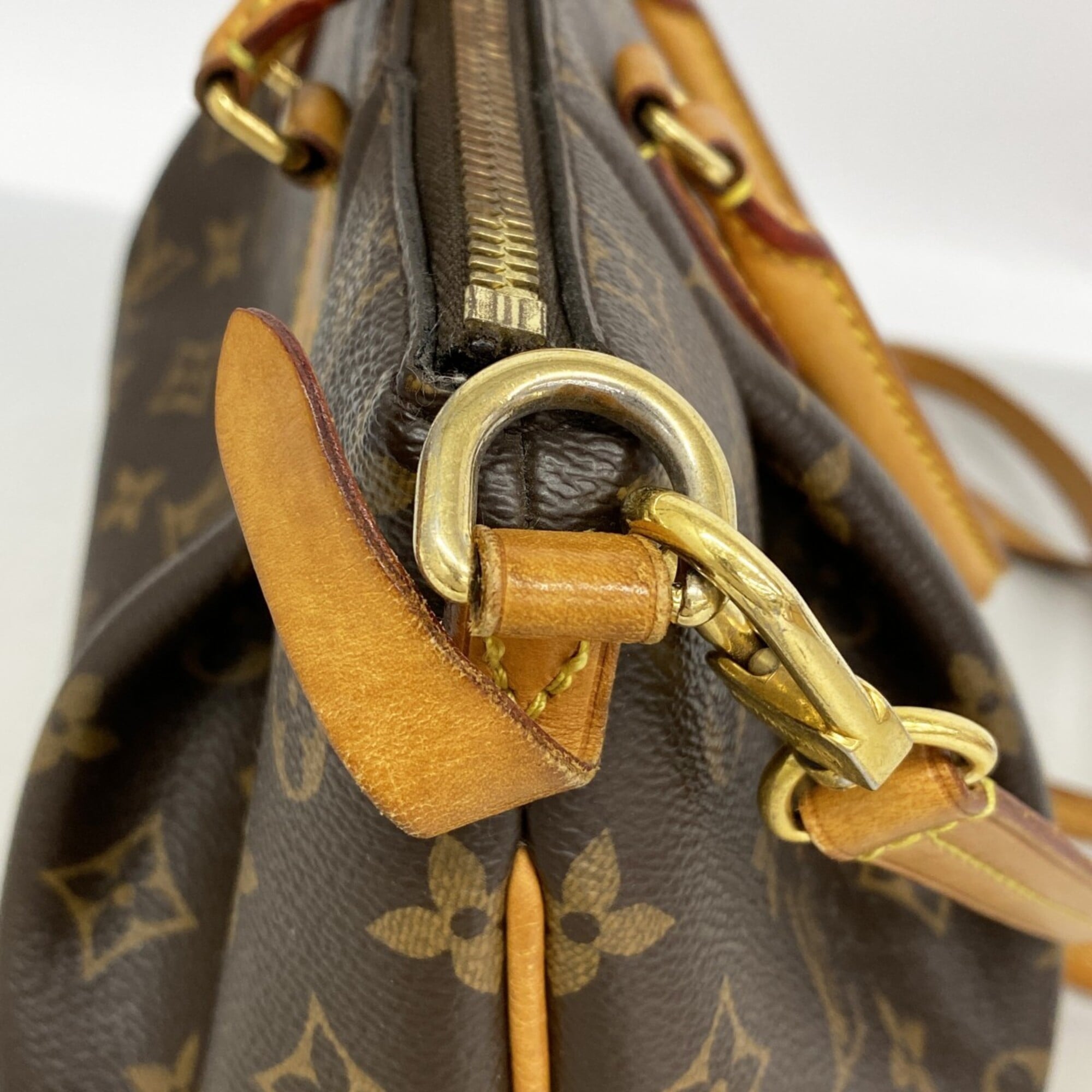 Louis Vuitton Brown Handbag (Pre-Owned)