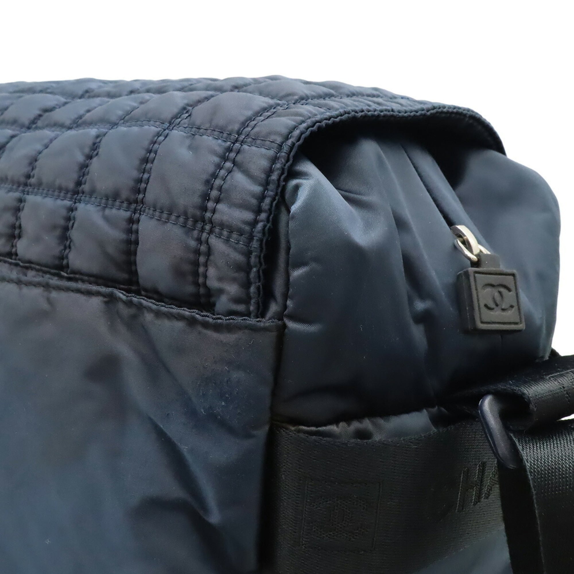 Chanel Black Navy Nylon Messenger Bag Shoulder Bag (Pre-Owned)