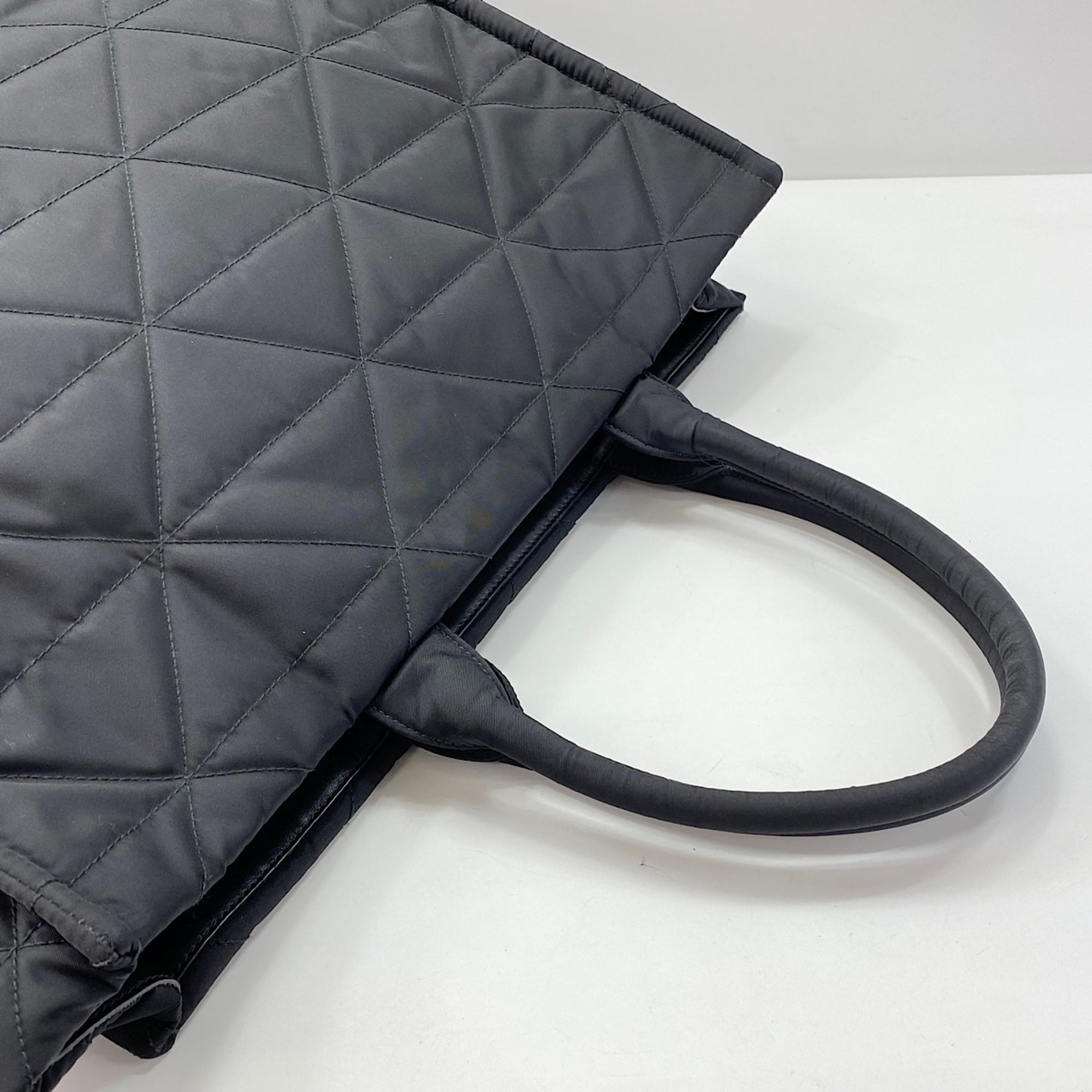 Prada Black Nylon Tote Bag (Pre-Owned)