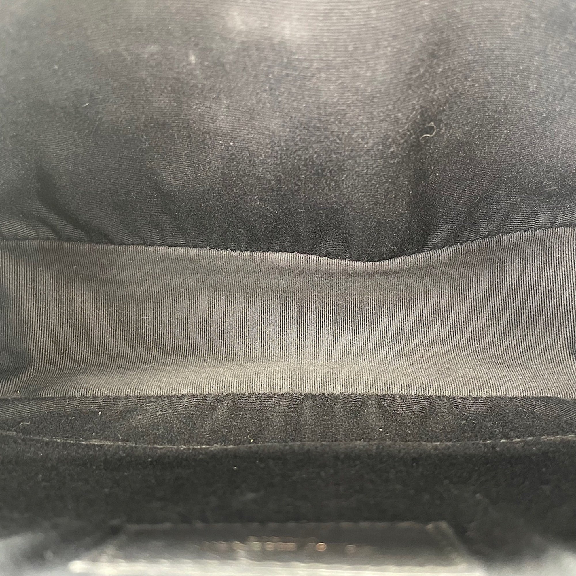 Yves Saint Laurent Black Shoulder Bag (Pre-Owned)