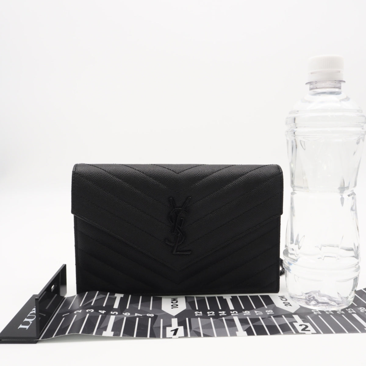 Yves Saint Laurent Black Leather Shoulder Bag (Pre-Owned)