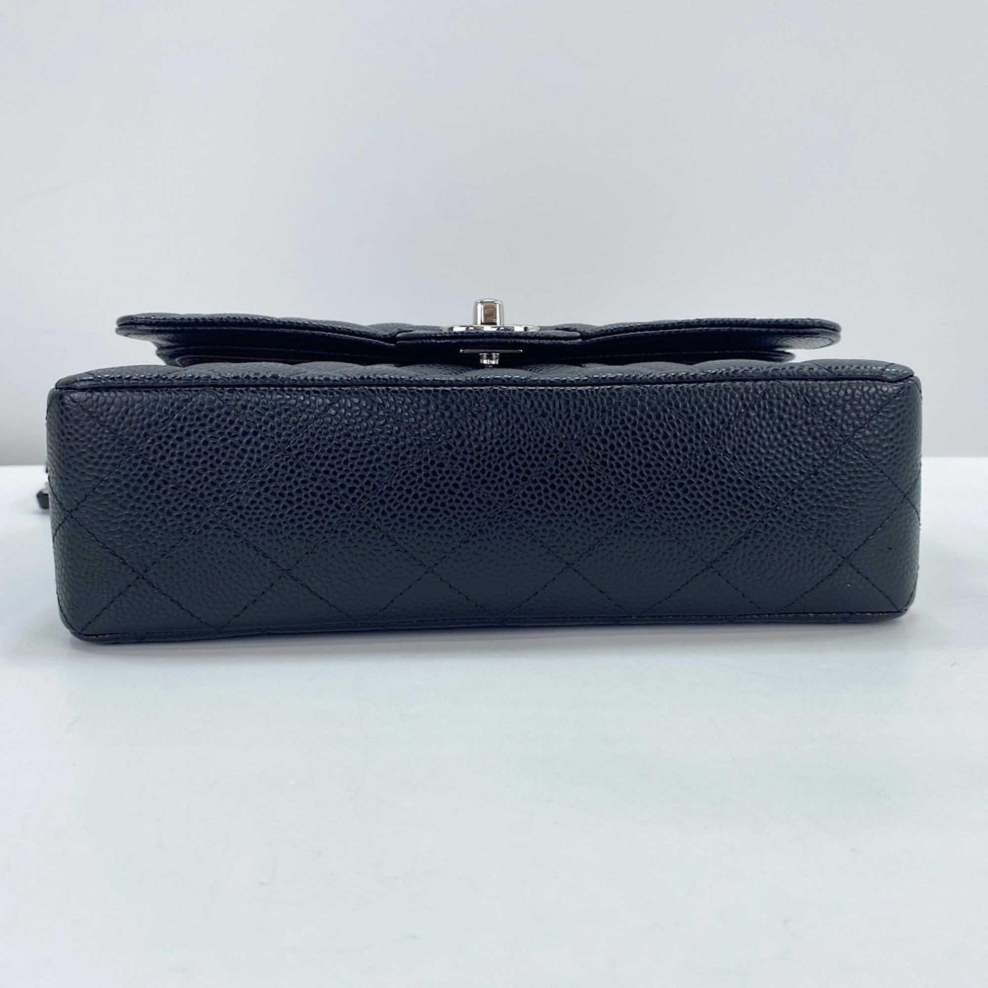 Chanel Matelasse Black Shoulder Bag (Pre-Owned)