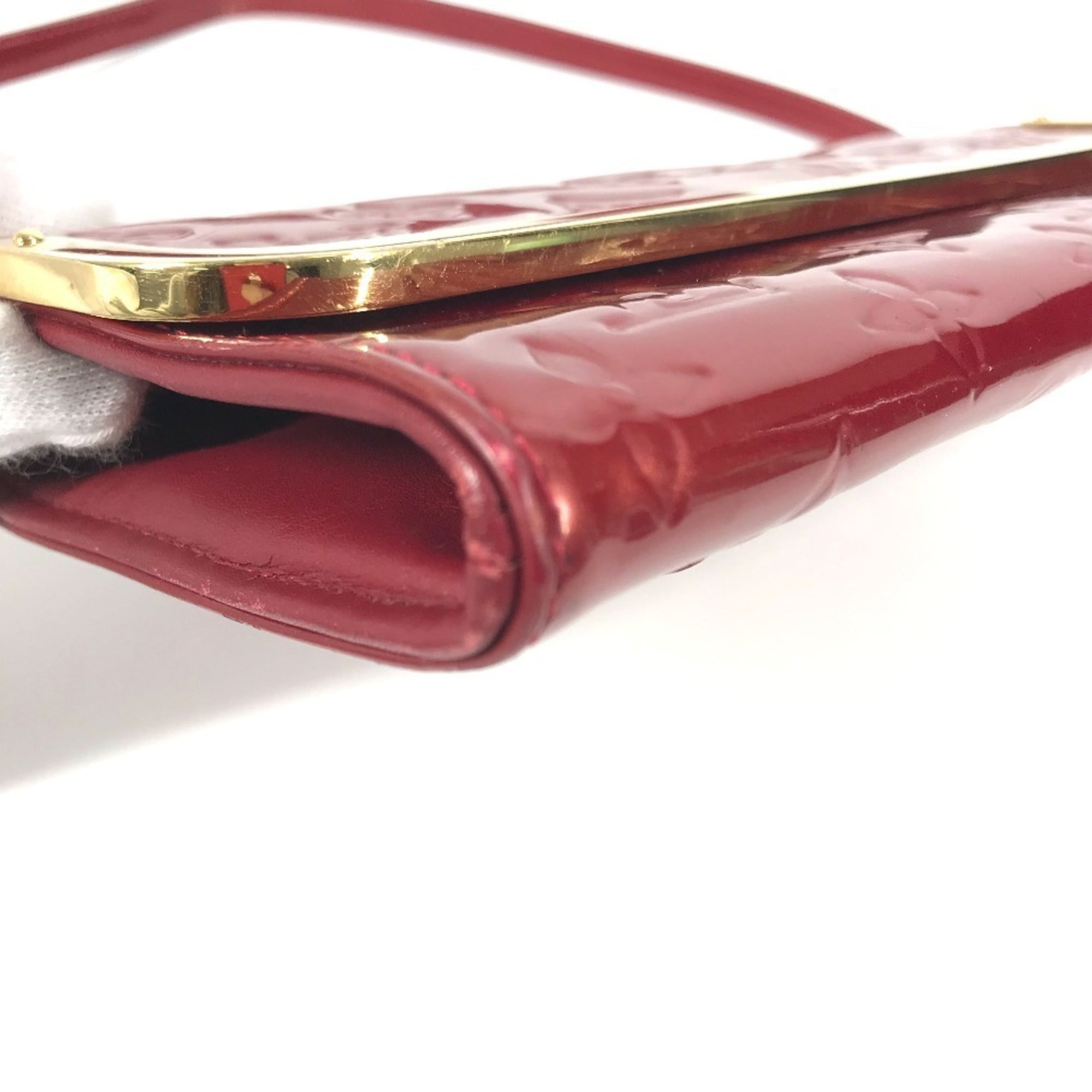 Louis Vuitton Pomme D'amour Red Color Monogram Vernis Canvas Clutch Bag Shoulder Bag (Pre-Owned)