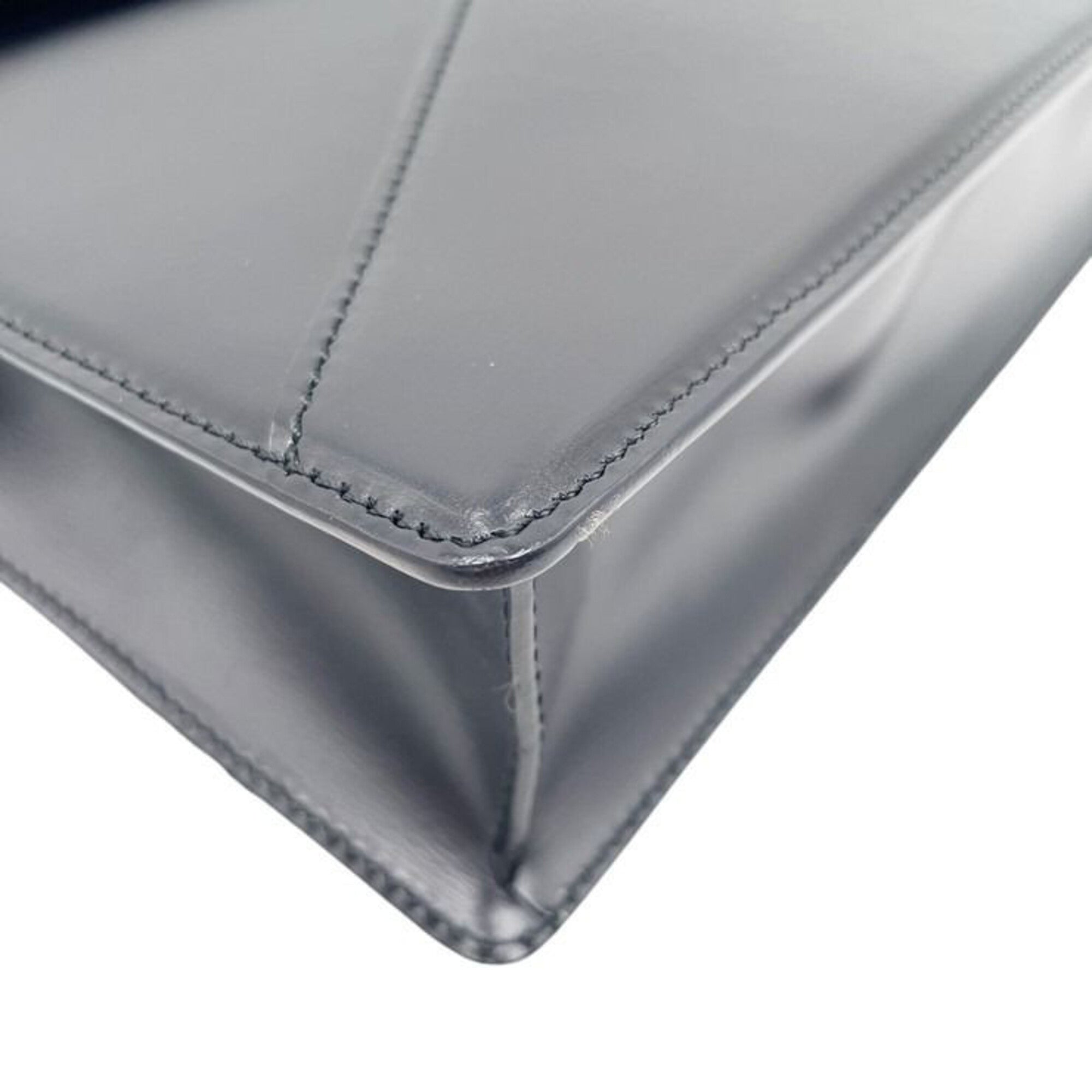 Loewe Black Leather Clutch Bag (Pre-Owned)