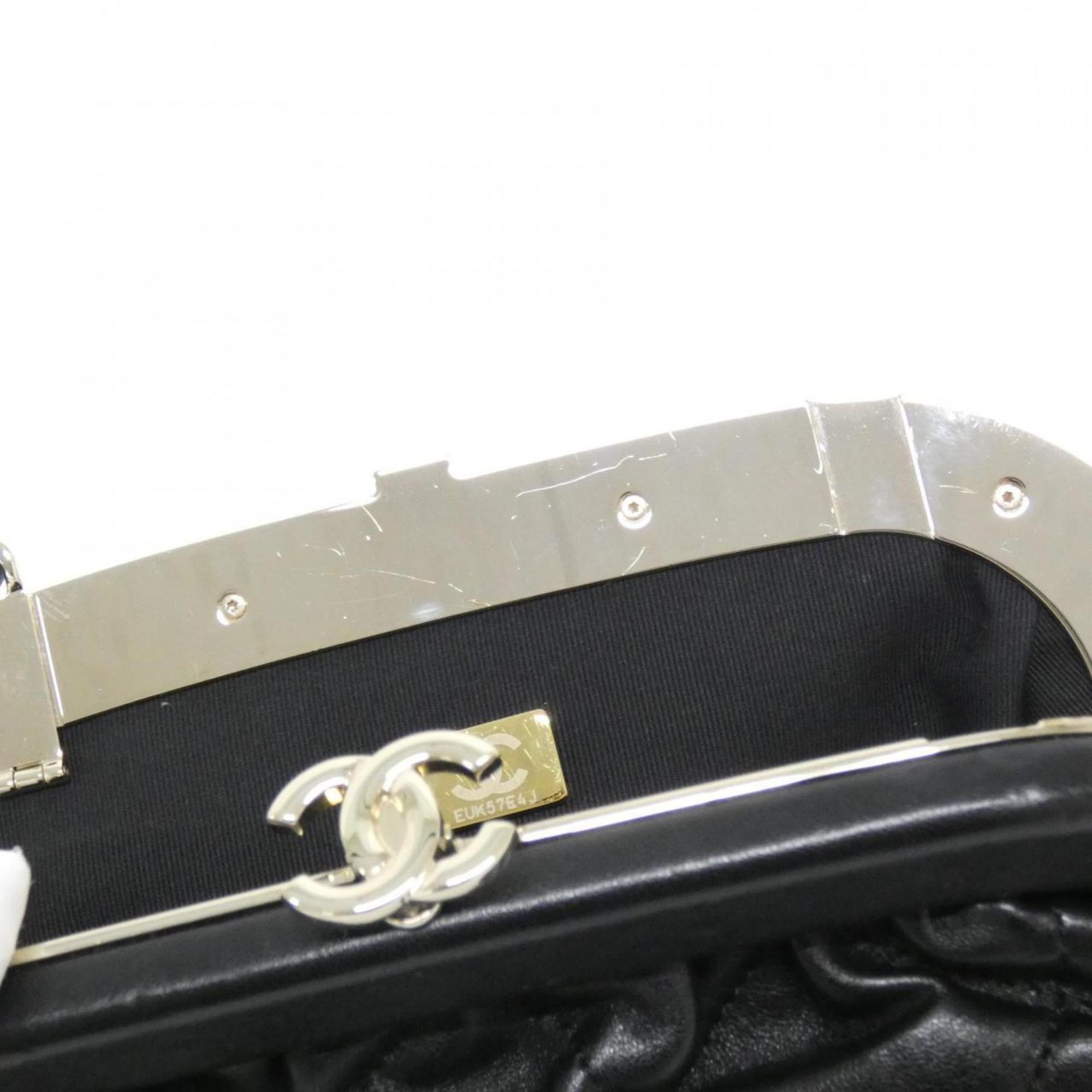 Chanel Black Leather Shoulder Bag (Pre-Owned)