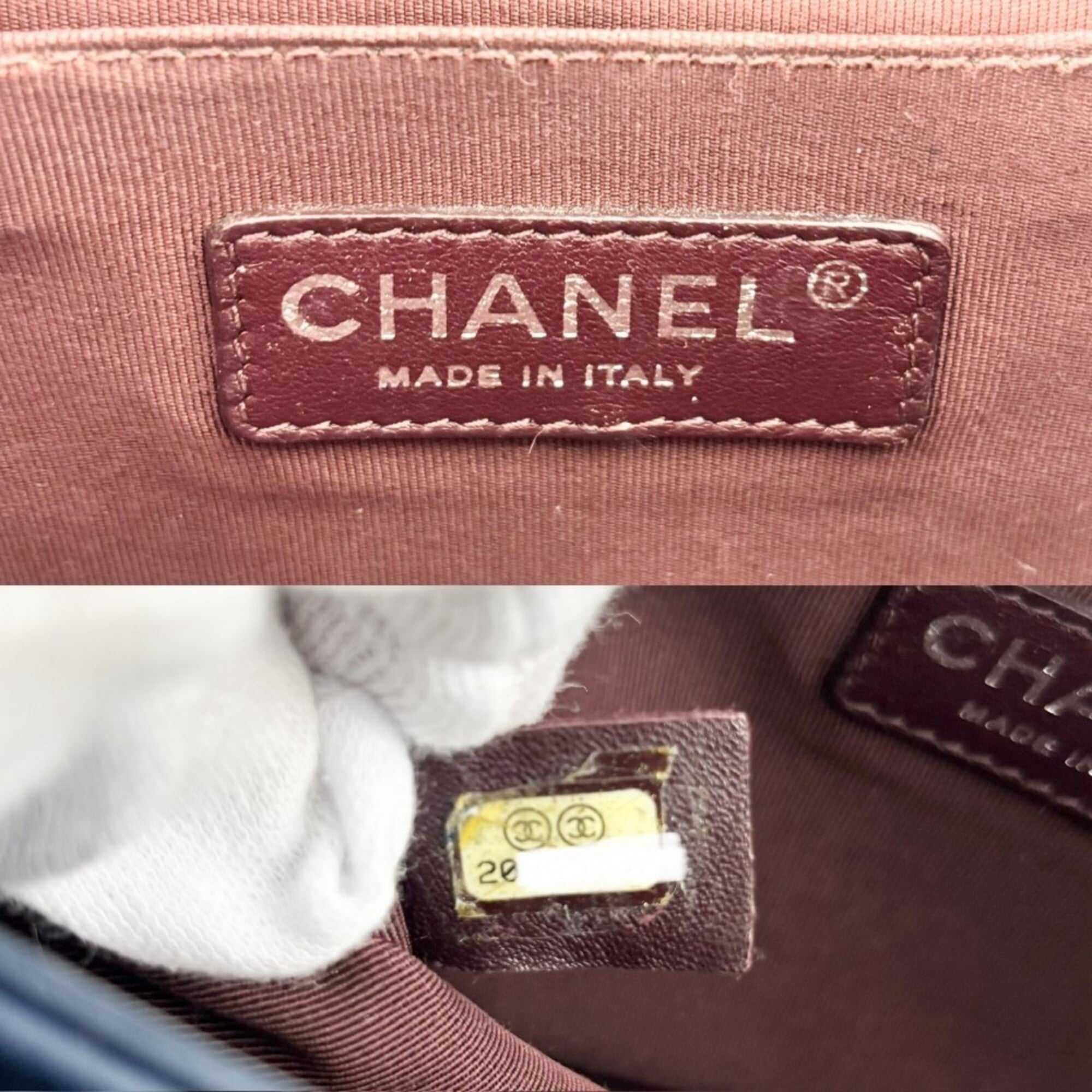 Chanel Navy Leather Shoulder Bag (Pre-Owned)