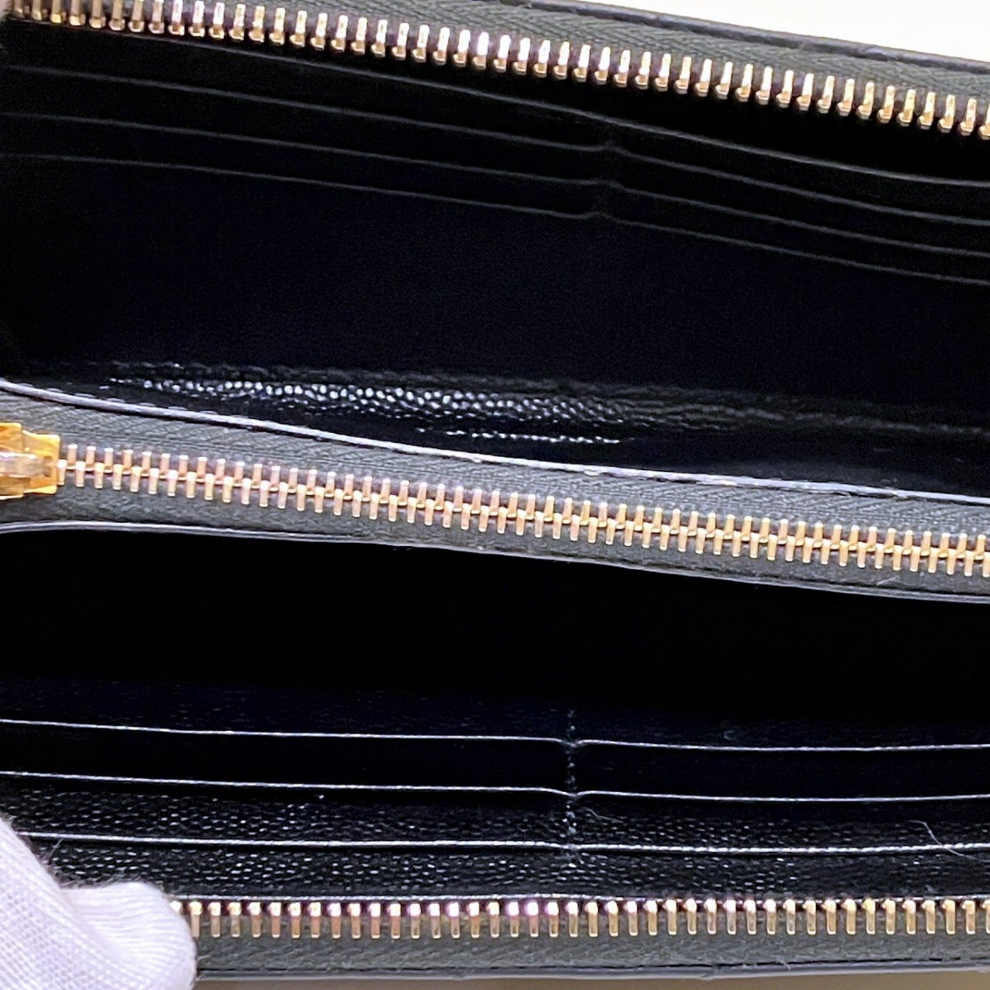 Yves Saint Laurent Black Leather Coin Purse/Coin Case (Pre-Owned)