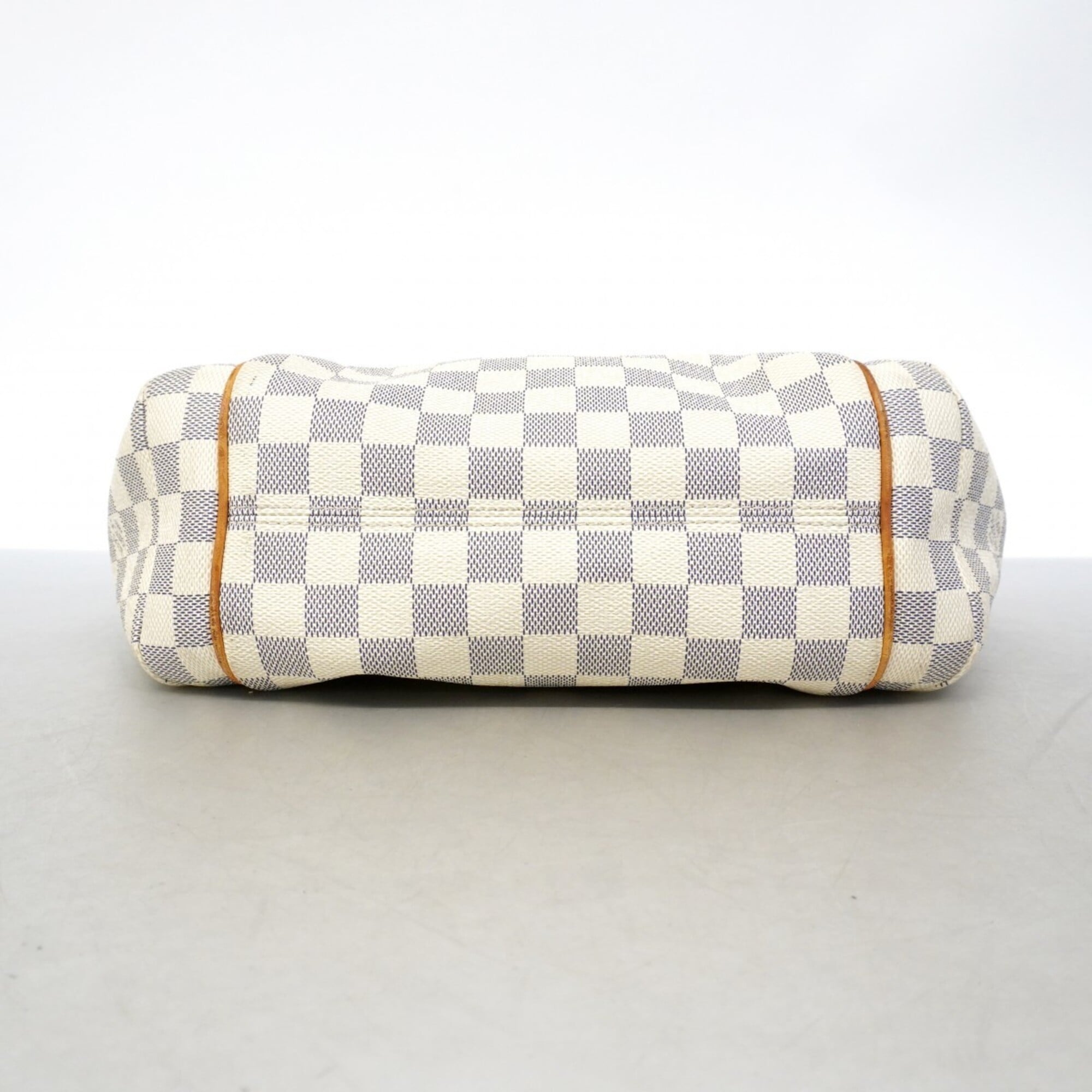 Louis Vuitton White Tote Bag (Pre-Owned)