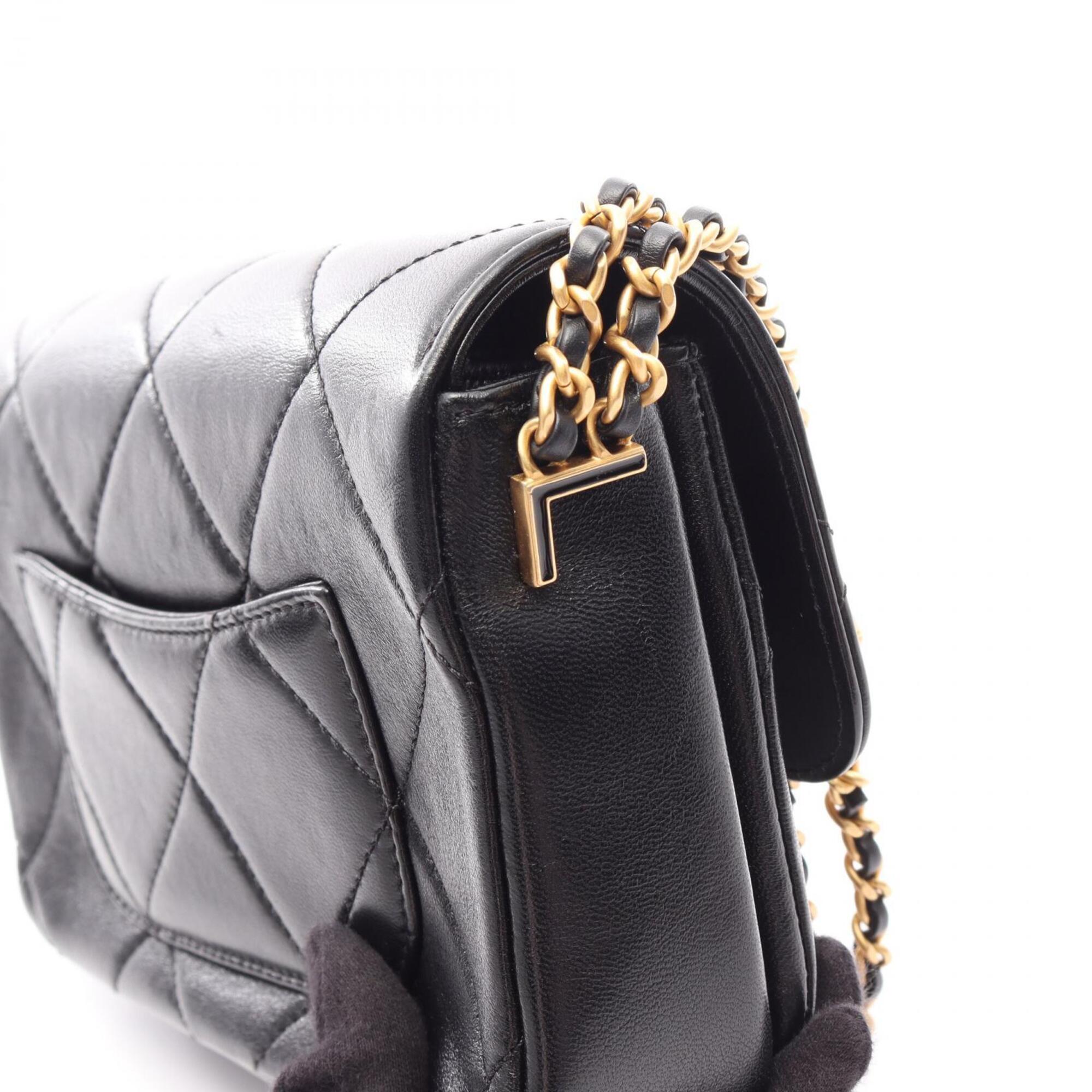 Chanel Black Leather Handbag Shoulder Bag (Pre-Owned)