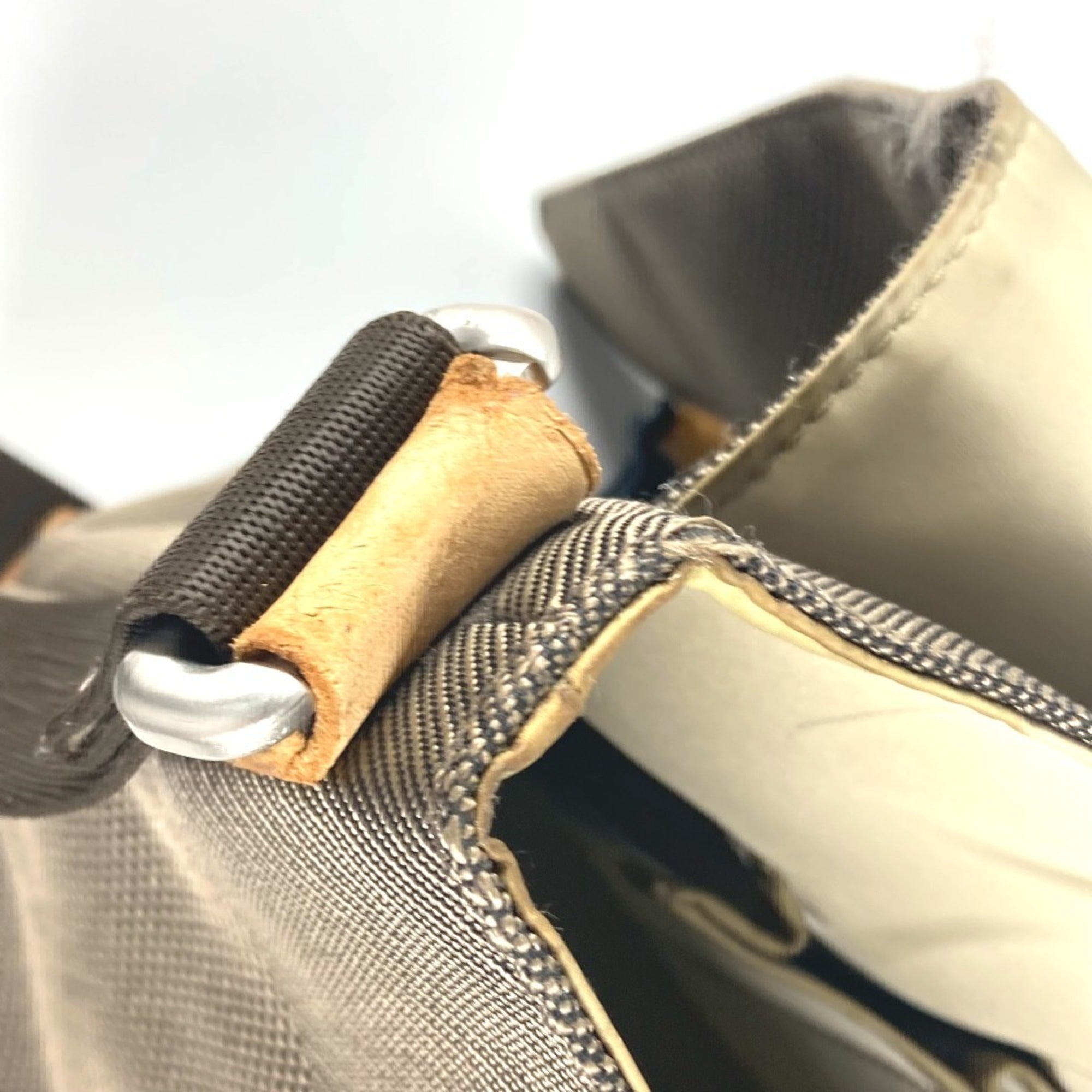 Louis Vuitton Earth Khaki Damier Geant Messenger Bag Shoulder Bag (Pre-Owned)