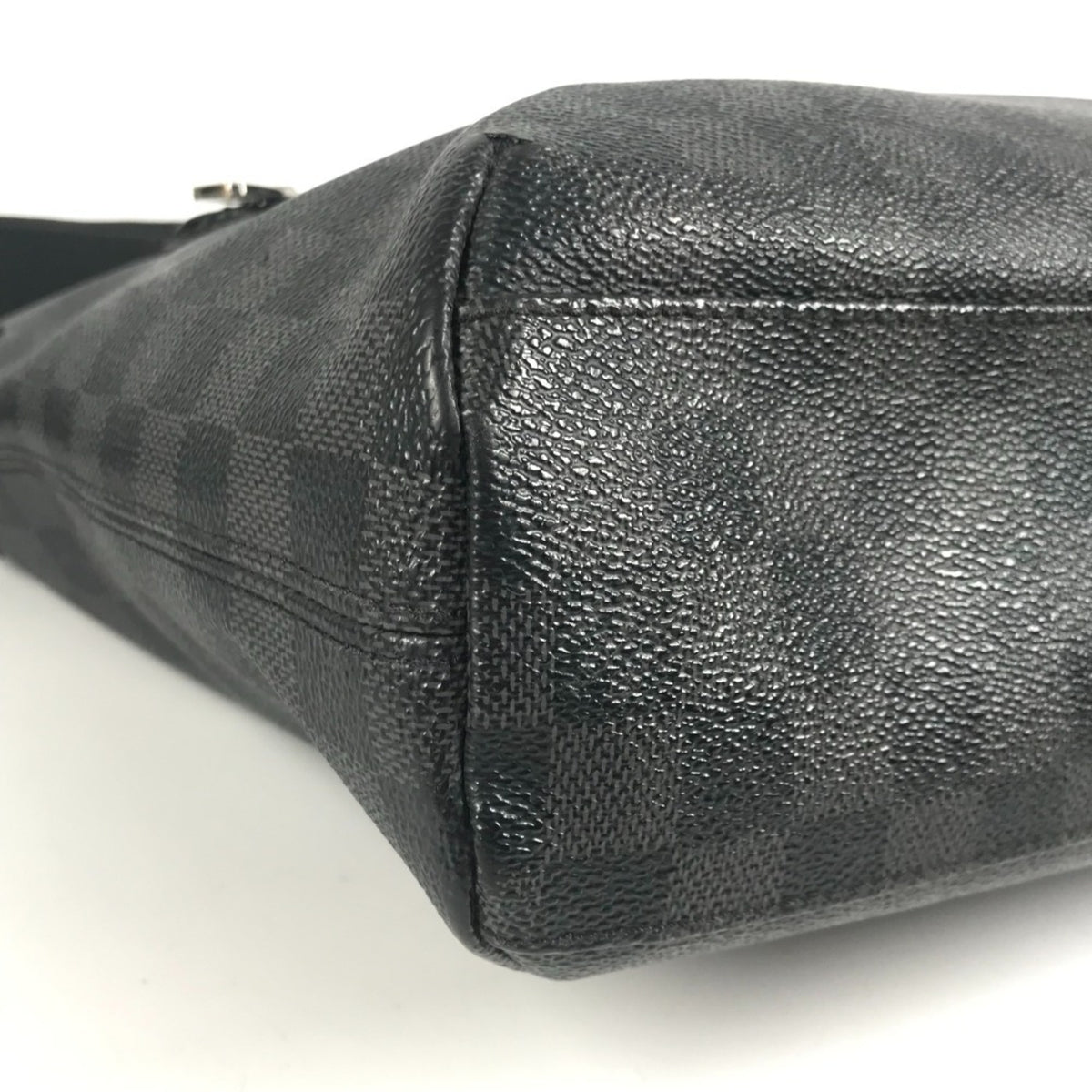 Louis Vuitton Black Galle Damier Graphite Shoulder Bag (Pre-Owned)