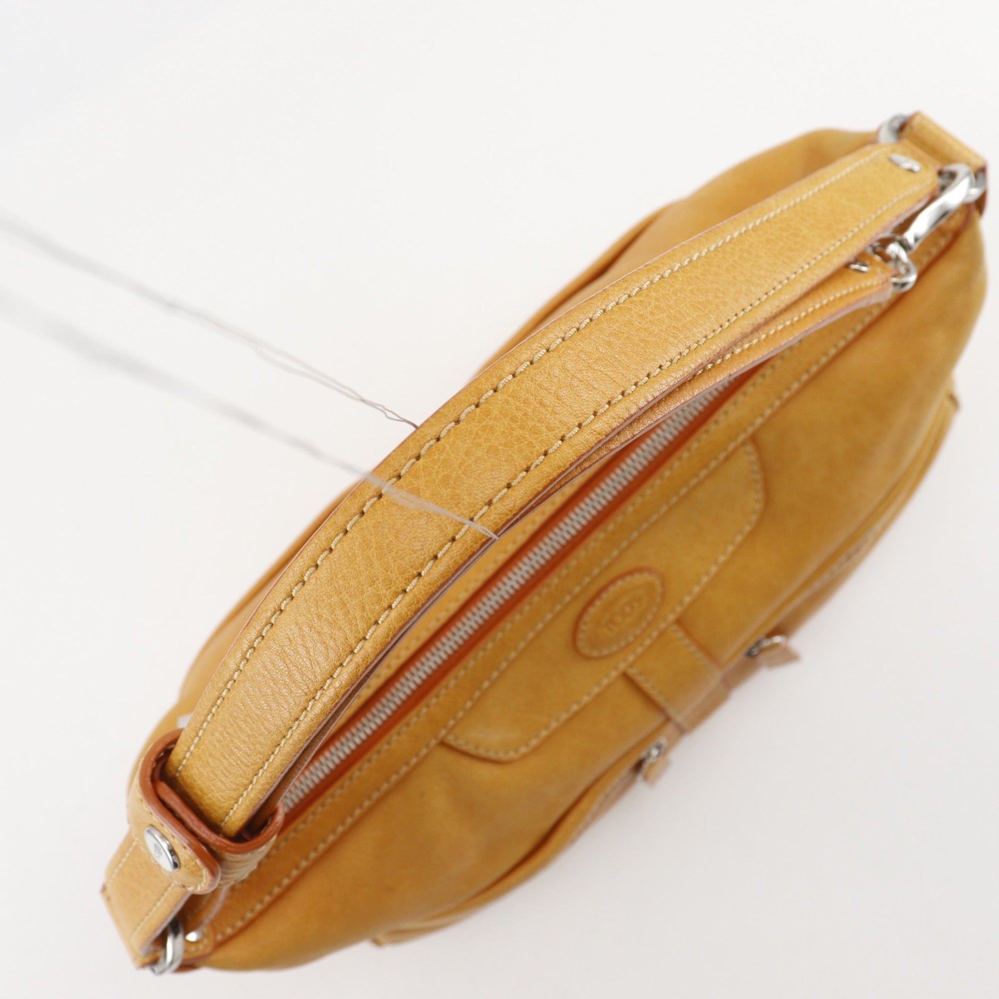 Tod's Orange Leather Shoulder Bag (Pre-Owned)