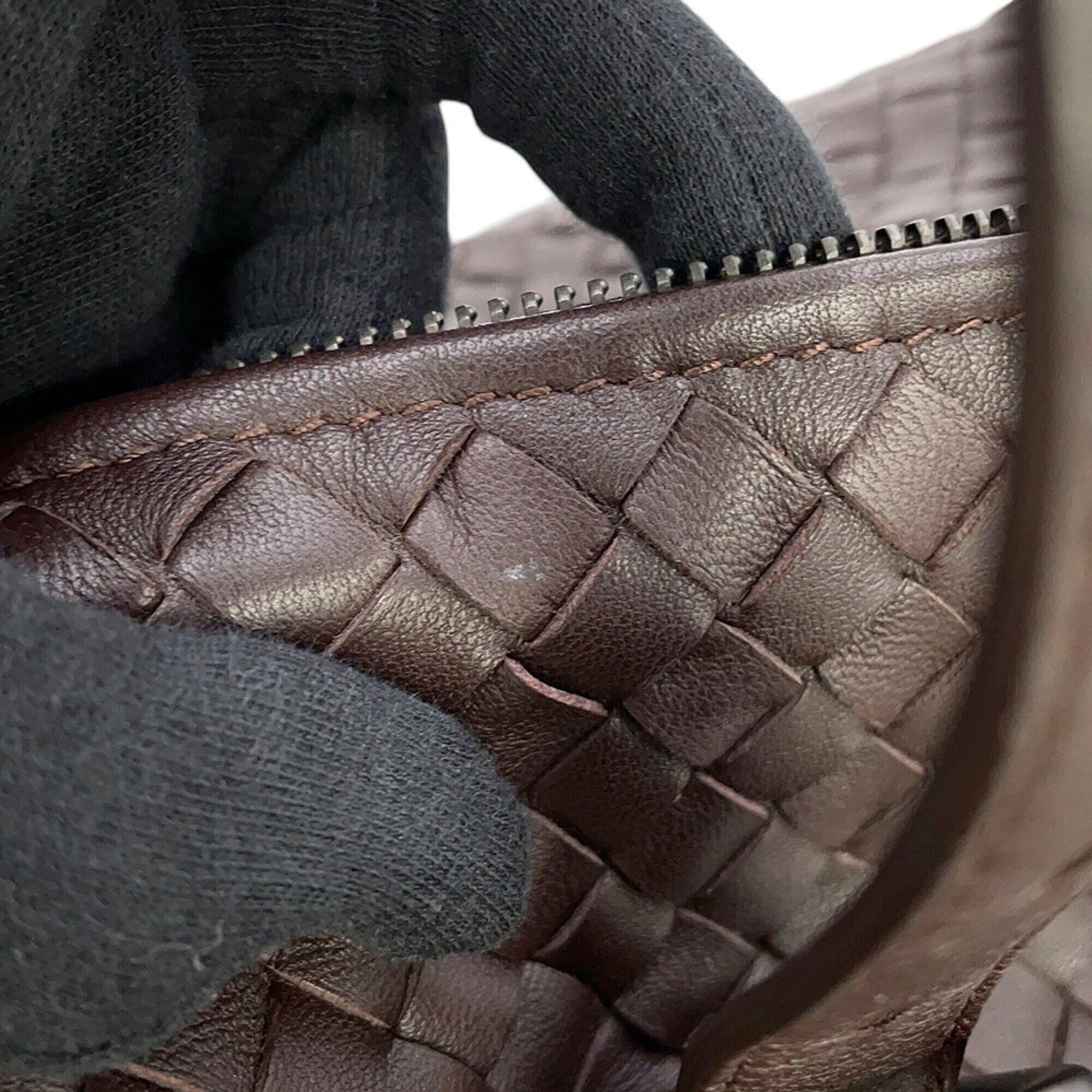 Bottega Veneta Intrecciato Bordeaux Leather Handbag (Pre-Owned)
