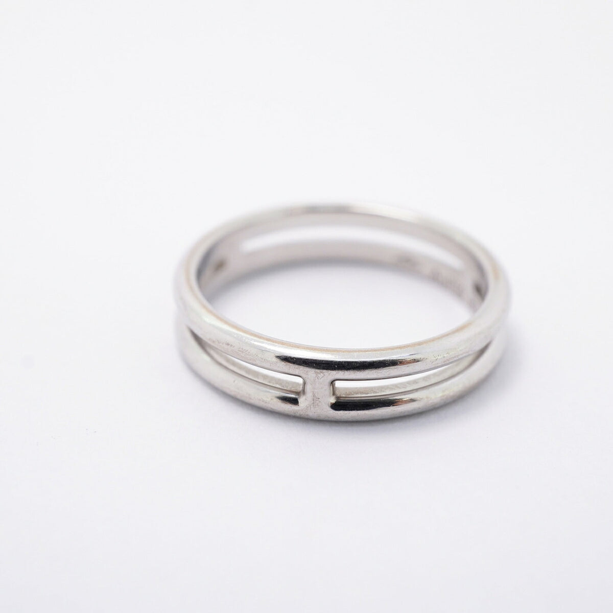 Hermes White Gold (18K) Band Ring (Pre-Owned)