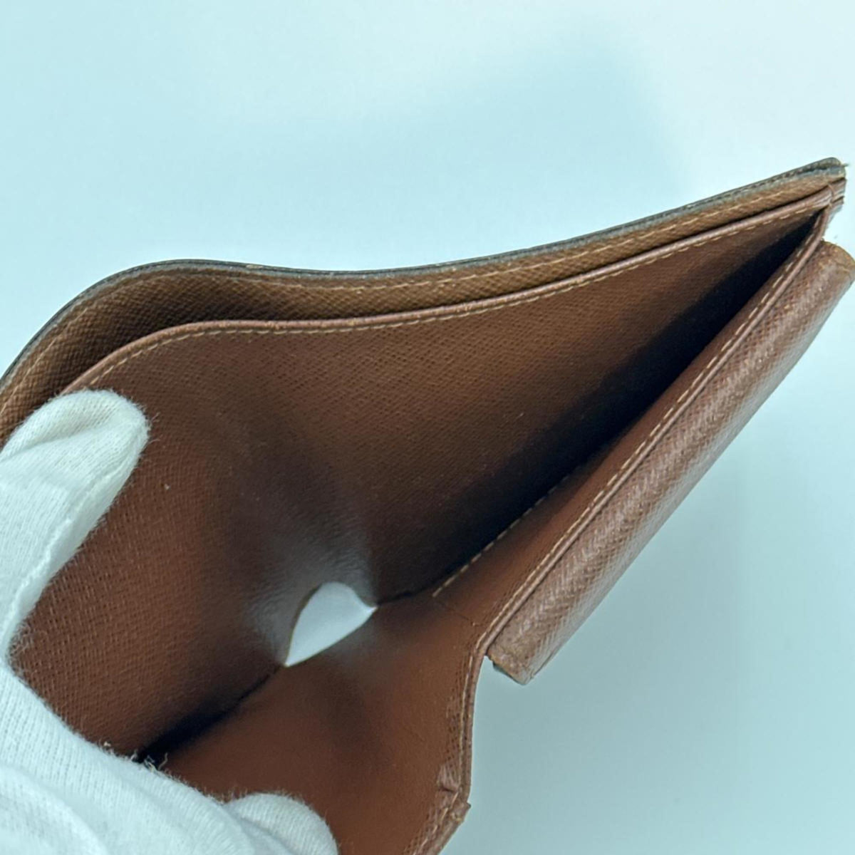 Louis Vuitton Brown Monogram Monogram Wallet (Bi-Fold) (Pre-Owned)