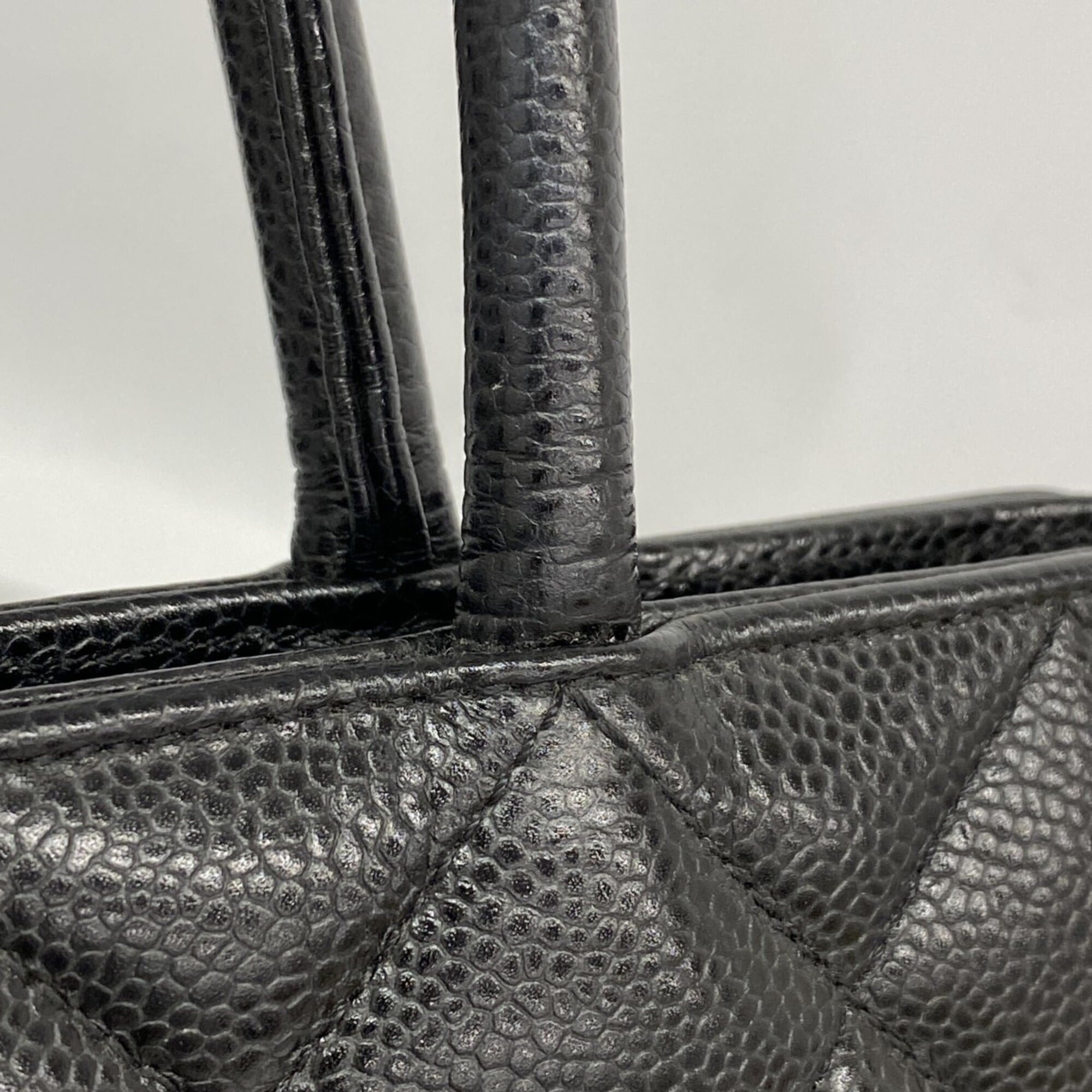 Chanel Black Grained Calfskin Tote Bag (Pre-Owned)
