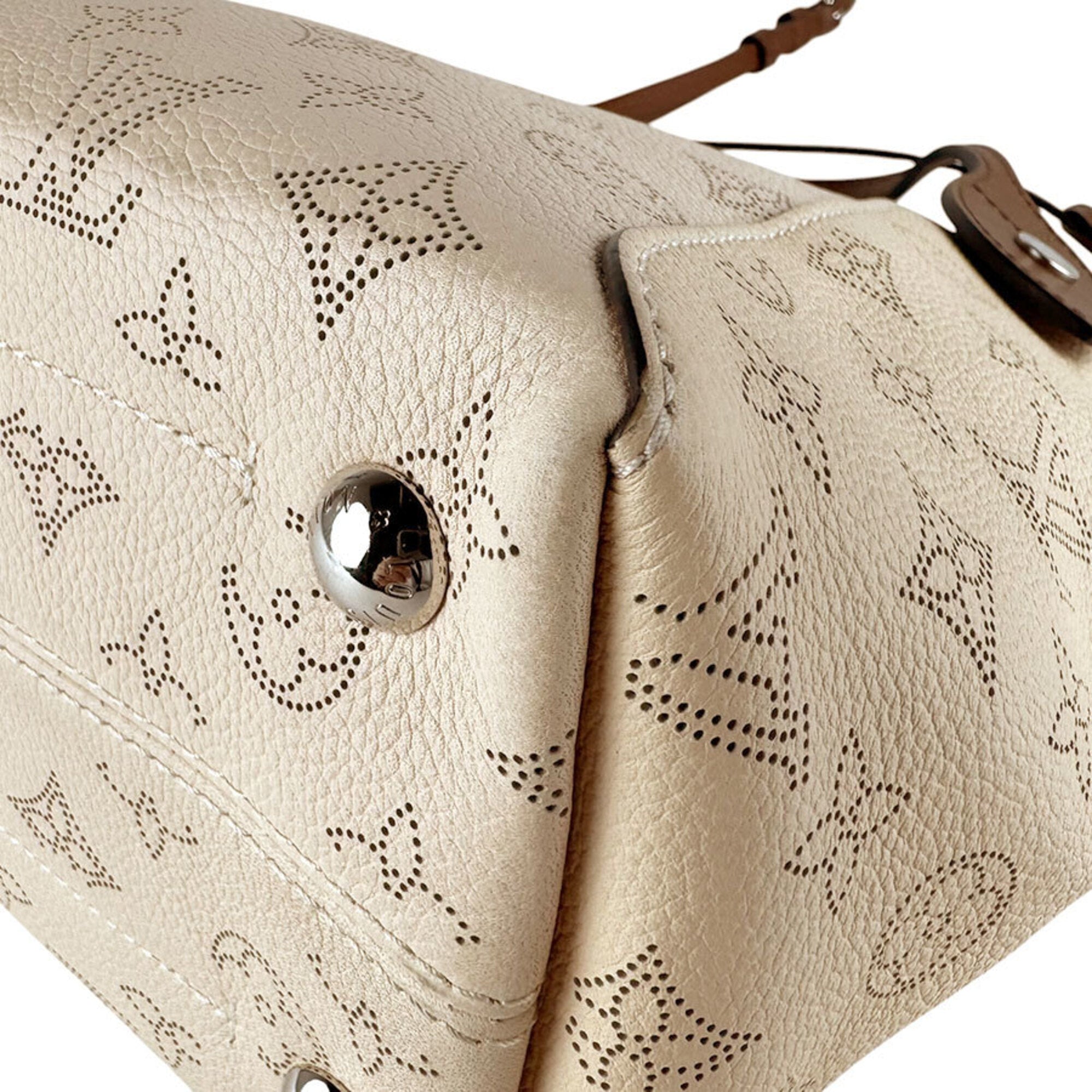 Louis Vuitton Beige Mahina Leather Handbag Shoulder Bag (Pre-Owned)