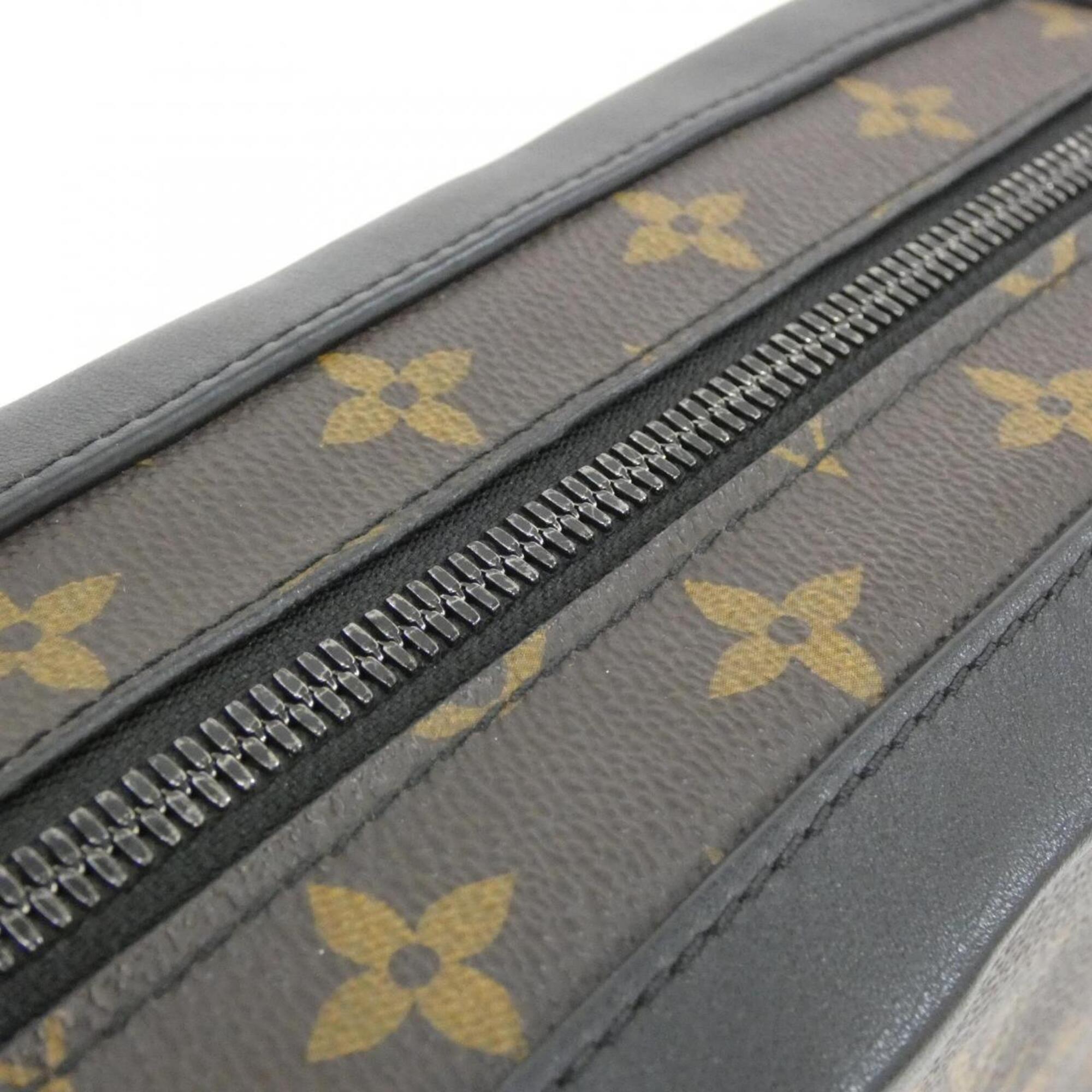 Louis Vuitton Marron Coated Canvas Shoulder Bag (Pre-Owned)