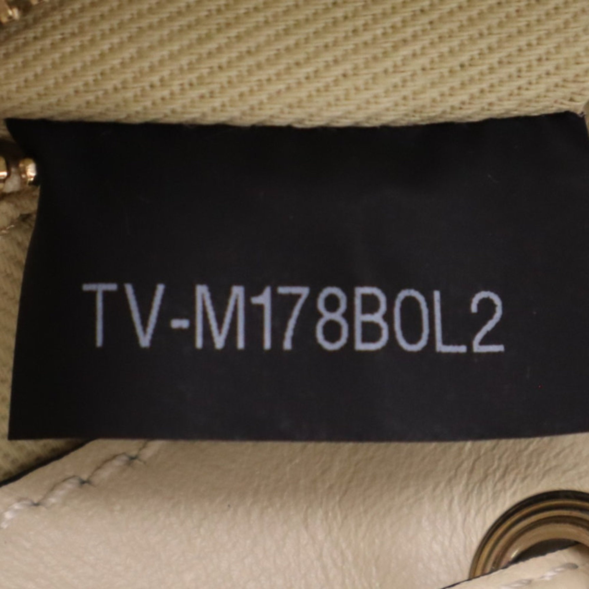 Valentino Ivory Leather Shoulder Bag (Pre-Owned)