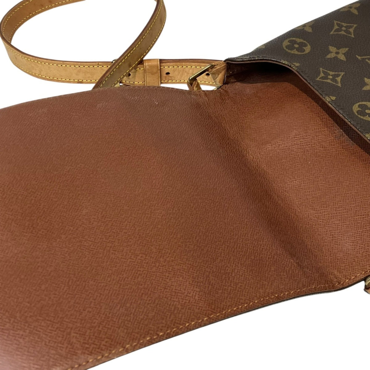 Louis Vuitton Brown Shoulder Bag (Pre-Owned)