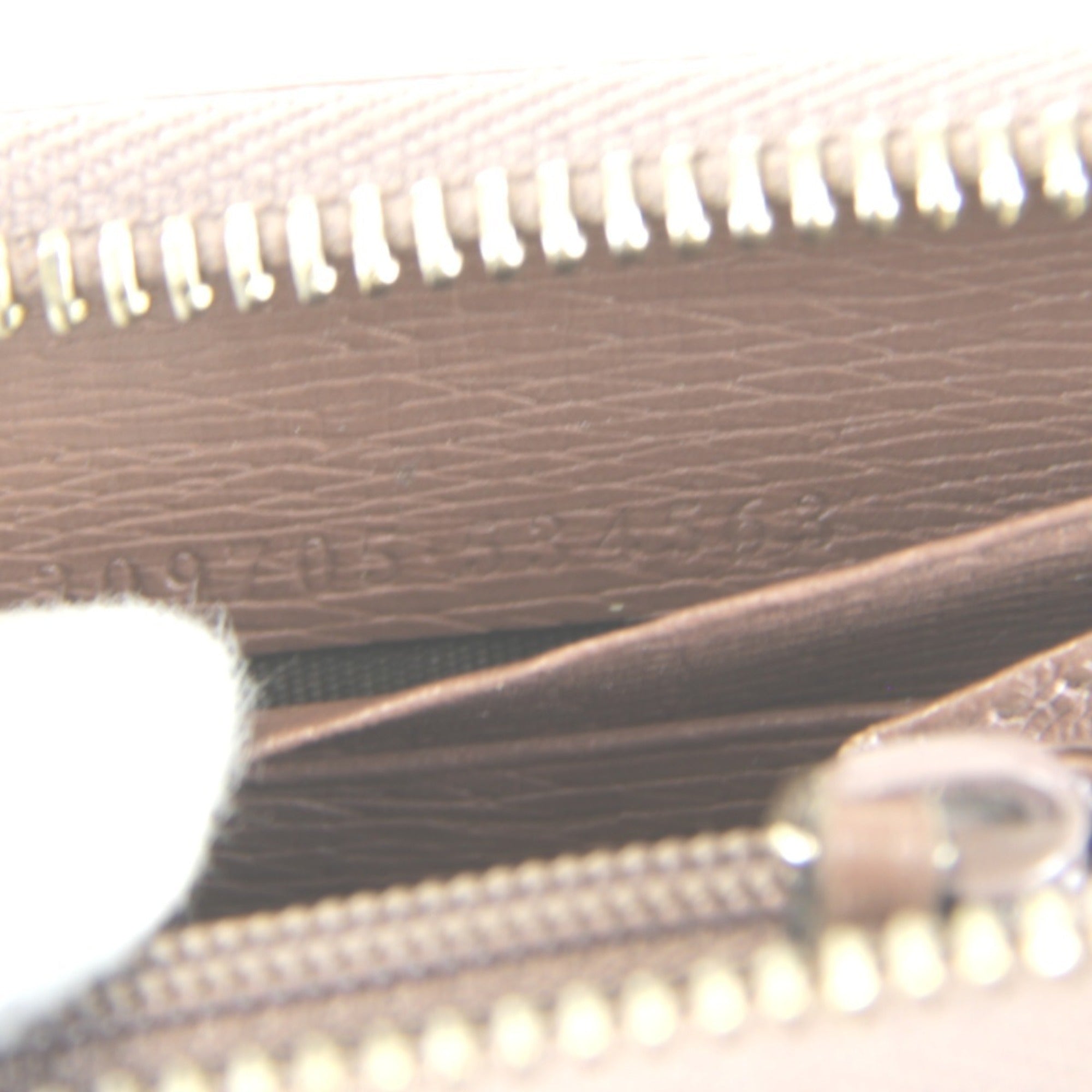 Gucci Gucci Interlocking Gray Beige Pink Leather Long Wallet (Bi-Fold) (Pre-Owned)