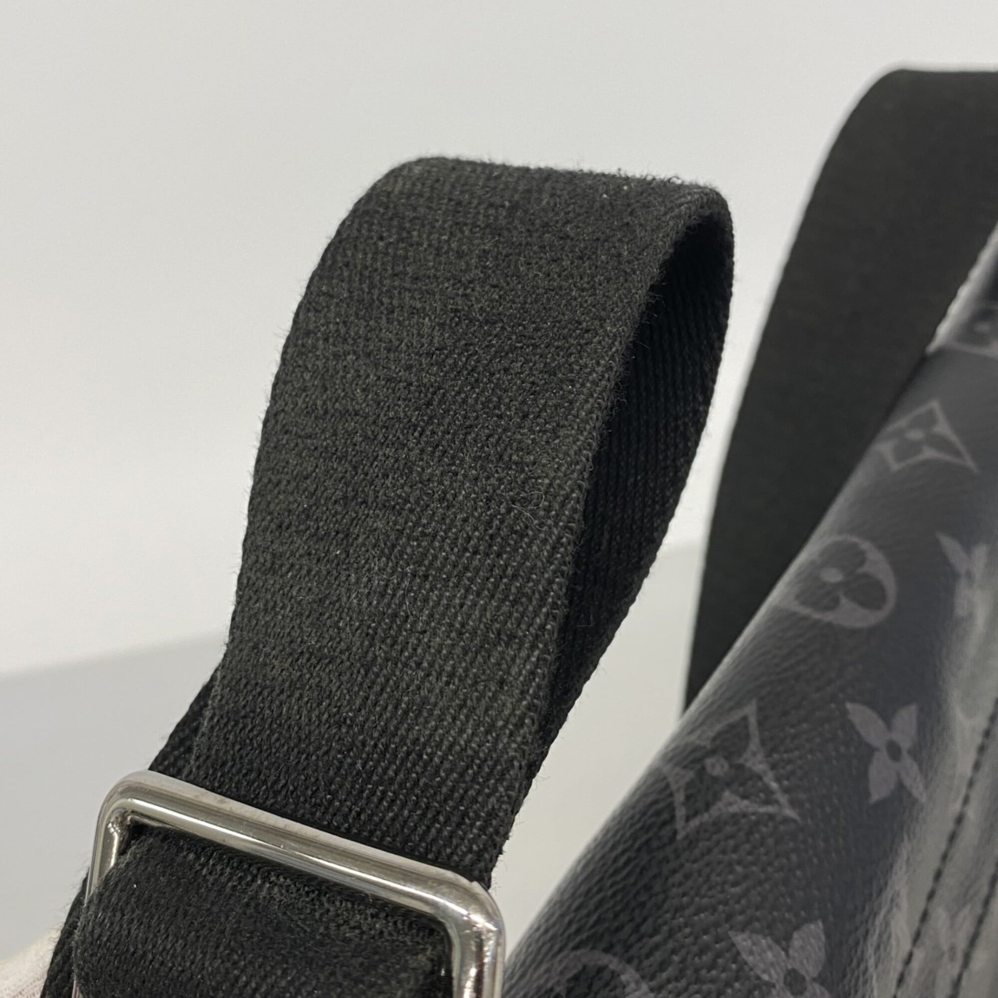 Louis Vuitton Black Shoulder Bag (Pre-Owned)